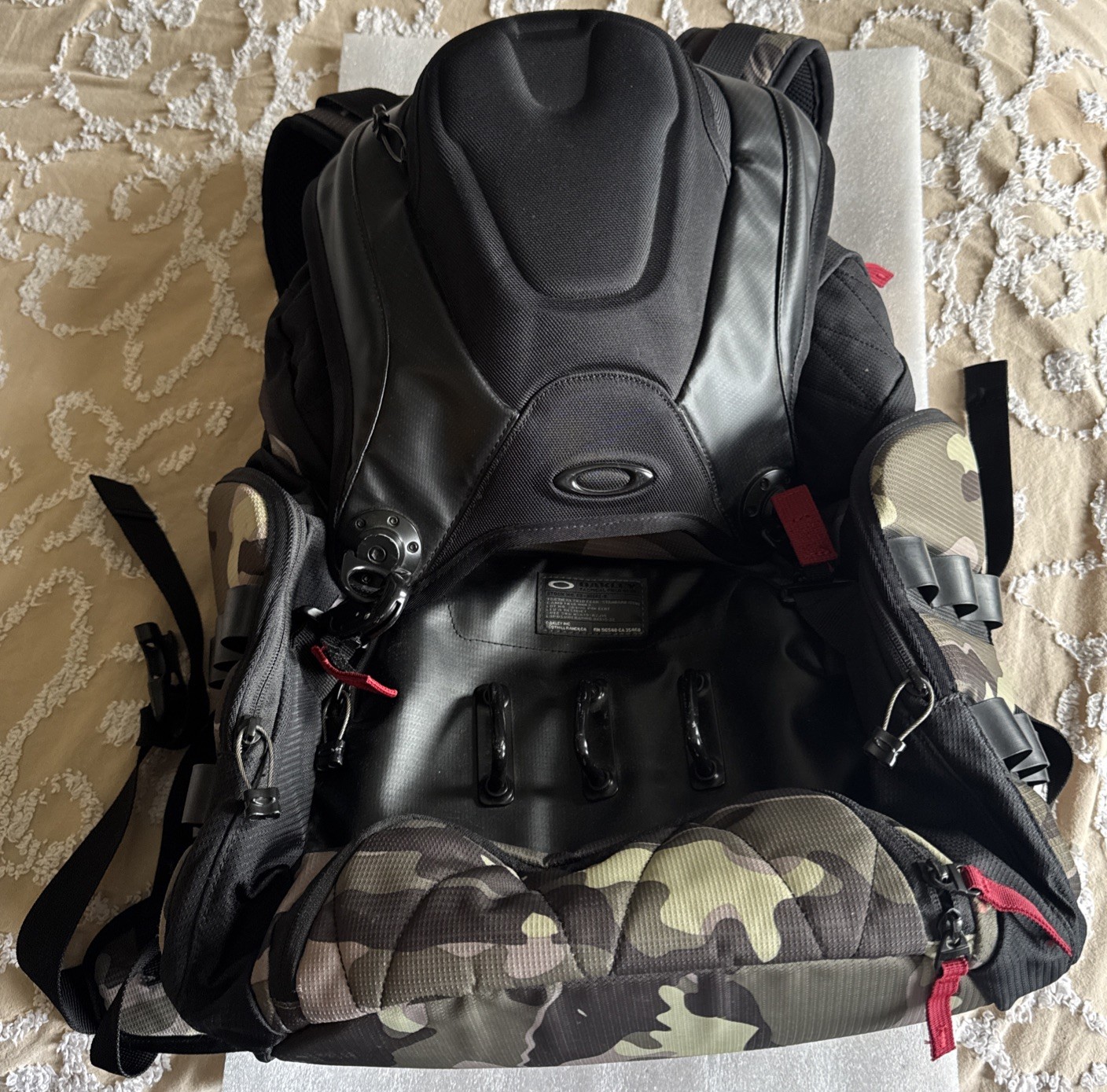 OAKLEY Kitchen Sink Backpack Camouflage Rare Used Travel Hiking Bag
