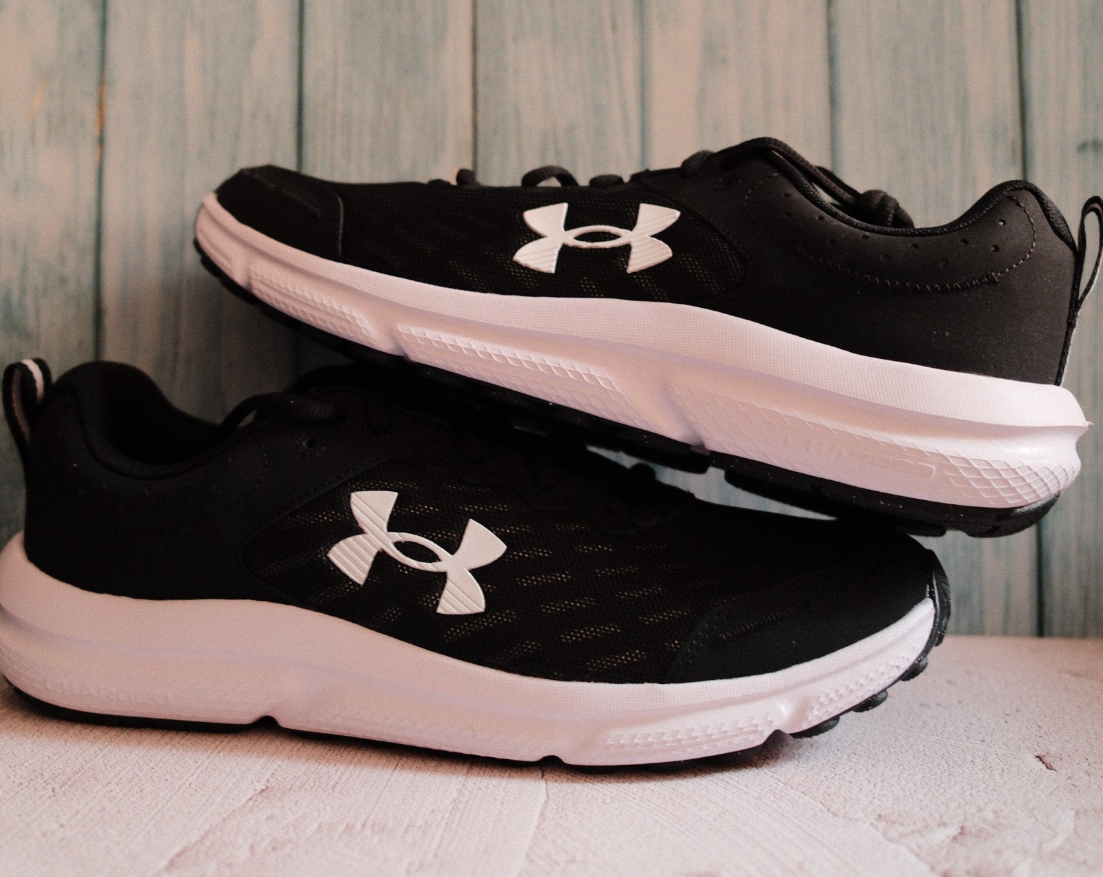 Under Armour Charged Assert 10 Men’s Running Shoes Black White 3026175 001 9.5