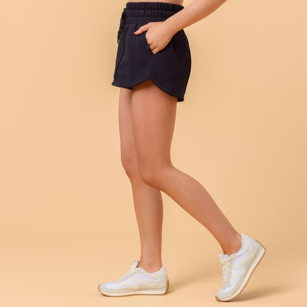 Blogilates Women Mommy & Me Marshmallow Dolphin Shorts – Black L