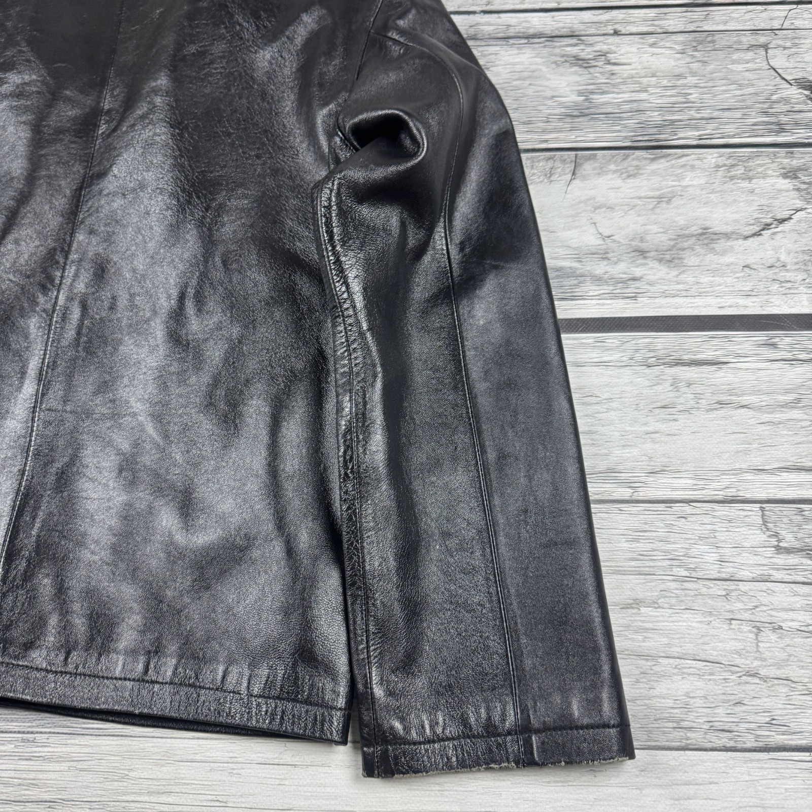 Grandeur Vintage Black Leather Jacket Minimalist Zip Up Classic Coat
