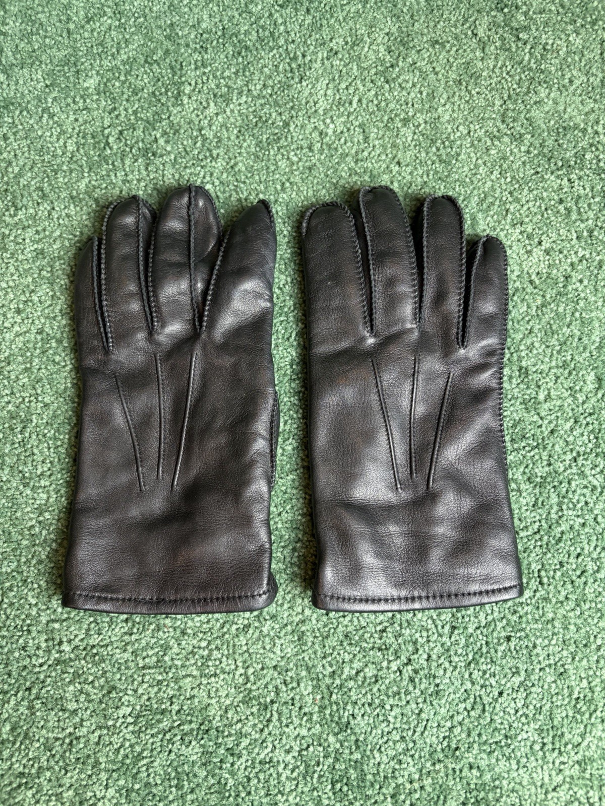 Wilsons Leather Black Leather Gloves – Size Medium