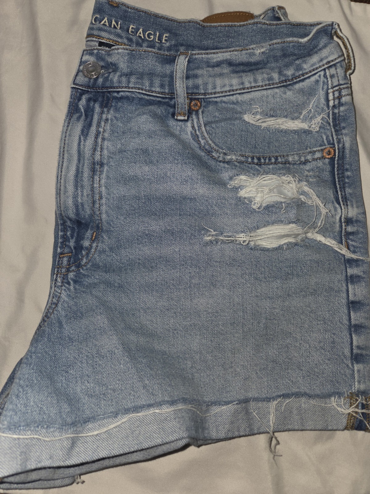 American Eagle Relaxed Short Womens 12 Light Wash Distressed Denim Cutoff Shorts