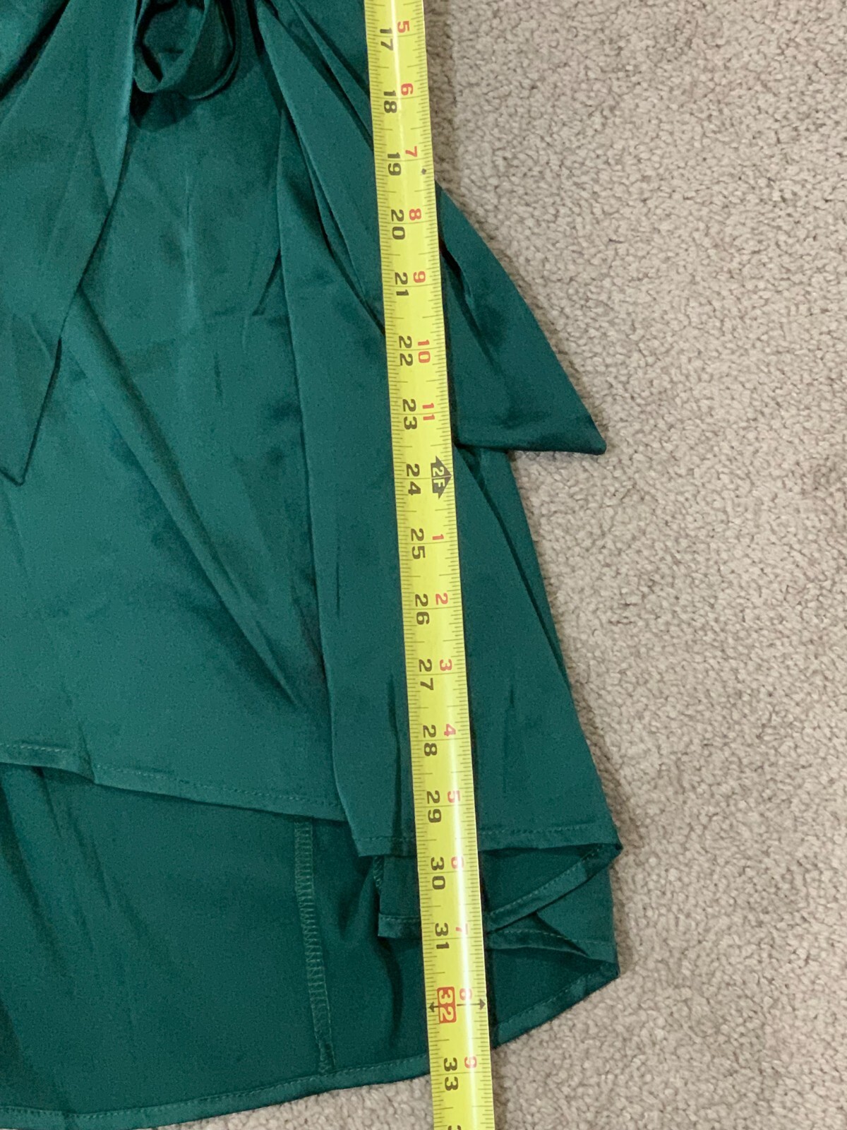 Lyaner Wrap Dress Women Size Medium Emerald Green Silky Tie Front Balloon Sleeve