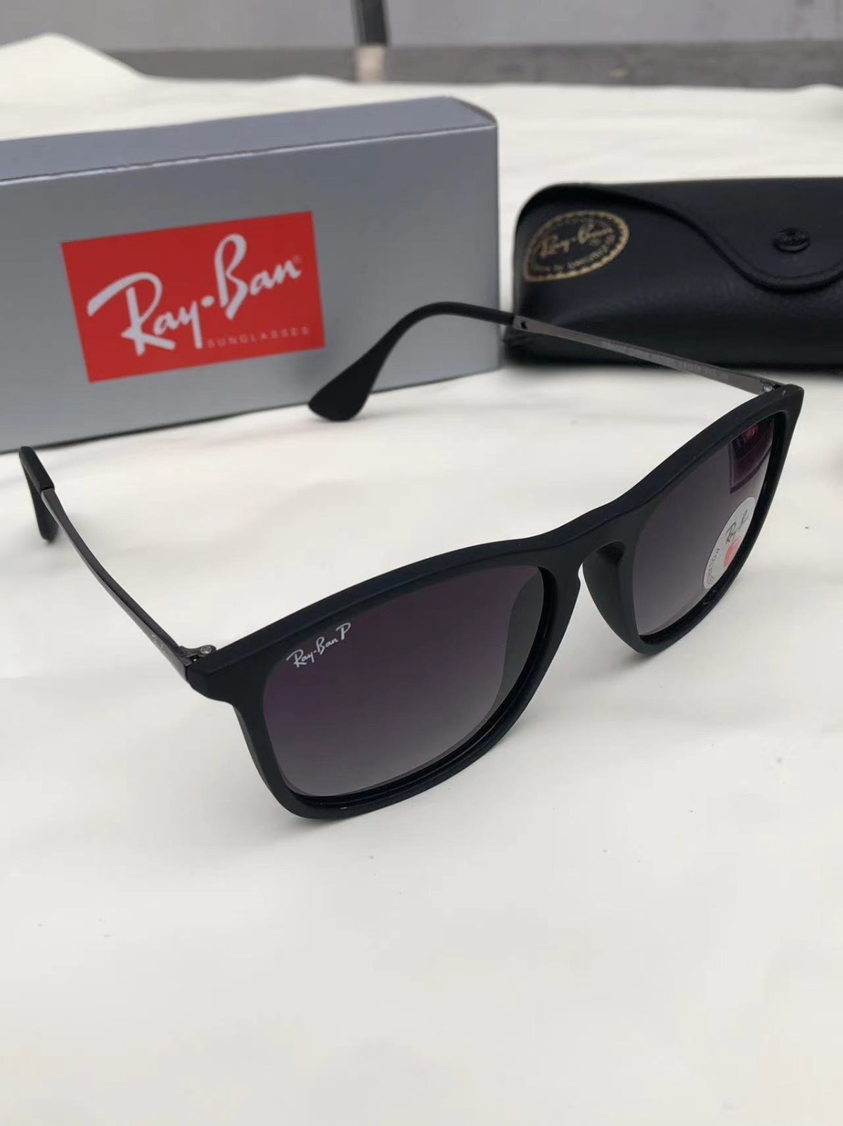 New Ray-Ban Chris RB4187 Polarized 54-18 Sunglasses Matte Black Gradient Grey