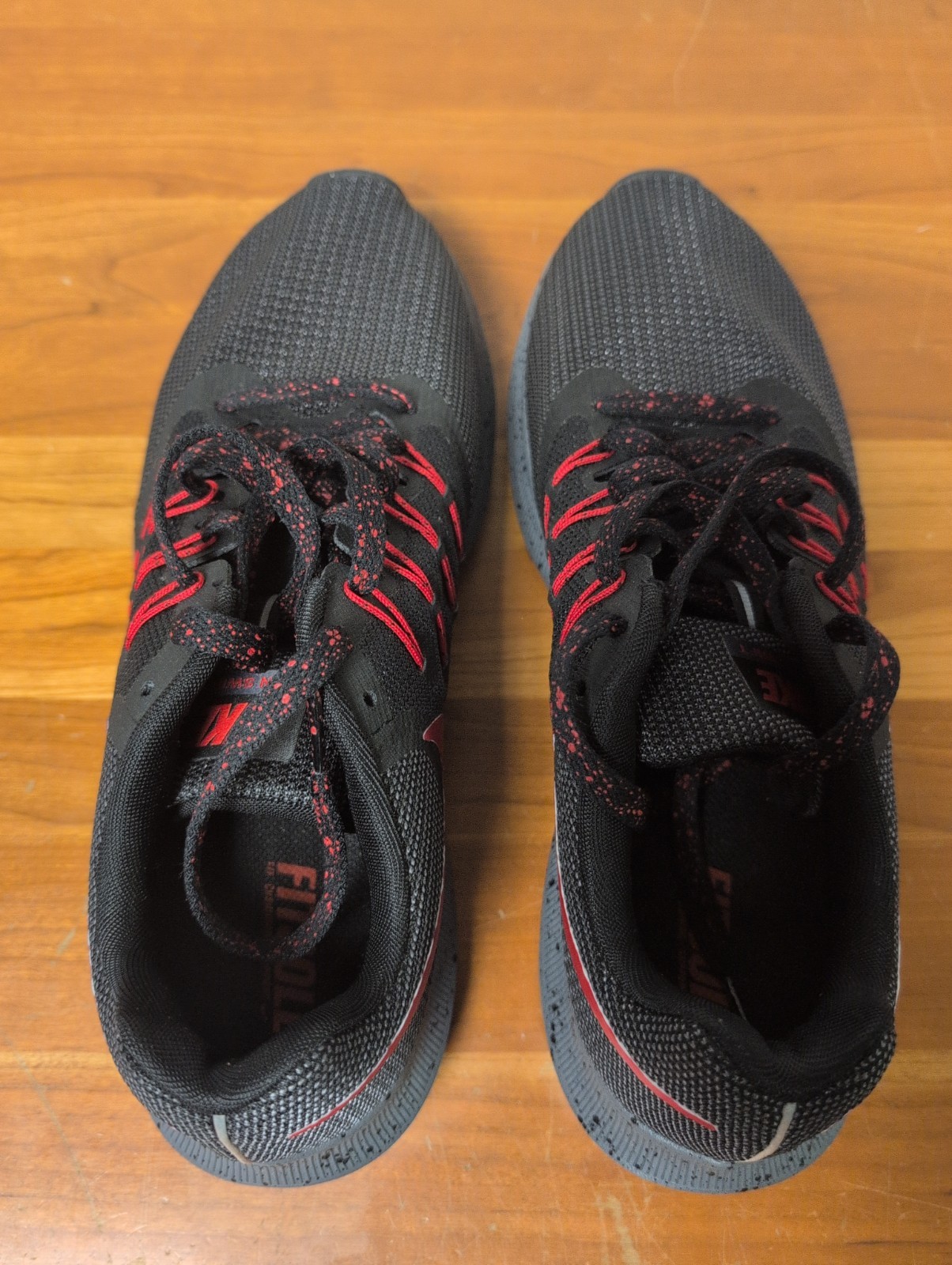 Nike Run Swift AR1945 001 Black Red Speckled Laces Size Men 8 Women 9.5