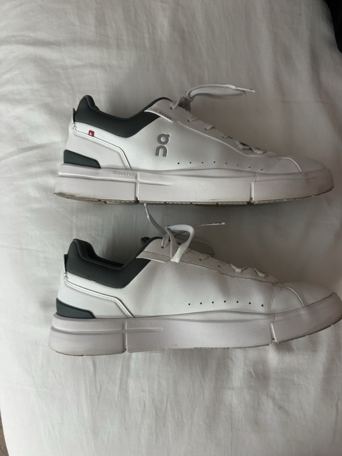On Cloud The Roger Men’s Size 11.5 White and Green