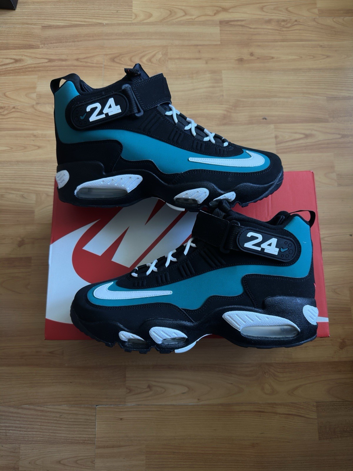 Size 11.5 – Nike Air Griffey Max 1 2025 Black Freshwater **SHIPS TODAY**