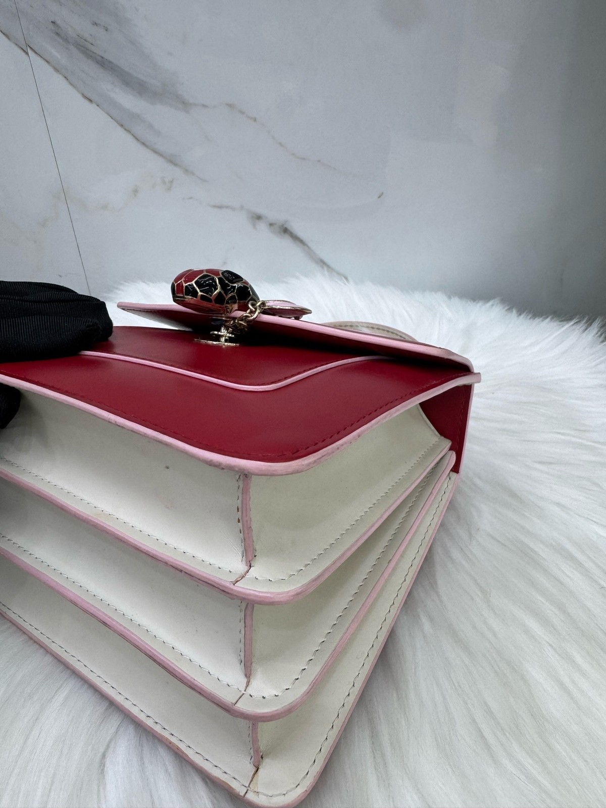 Bvlgari Pre-Owned Authentic Luxury Handbag Red 18.5x11x16cm