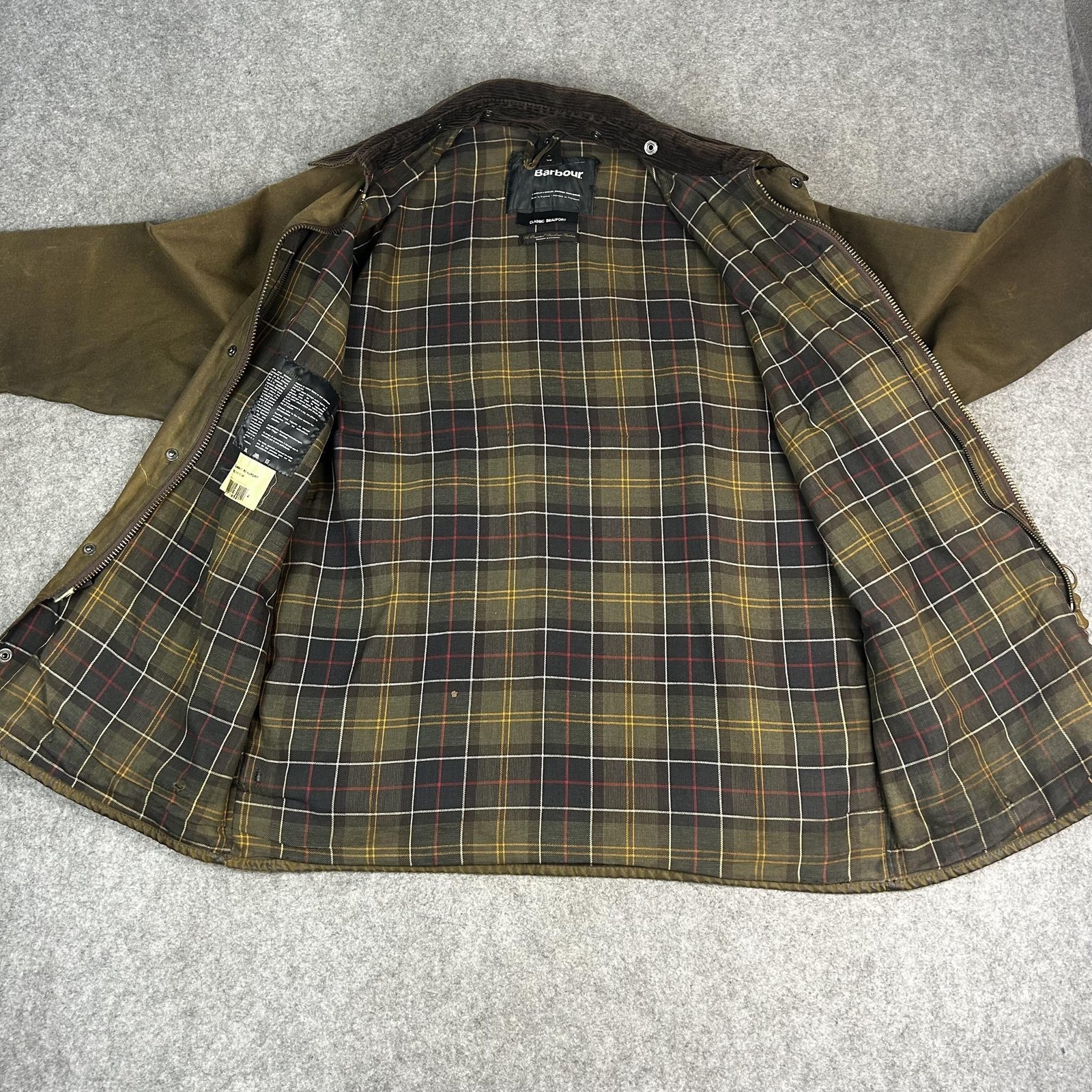 Barbour Jacket Mens C42 107CM Green A830 Classic Beaufort Wax Coat England Made
