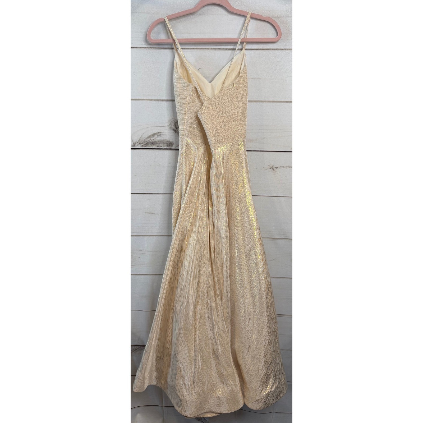 Madison James Gold Metallic Shimmer Gown V-Neck Cross Back Prom Dress Size 0