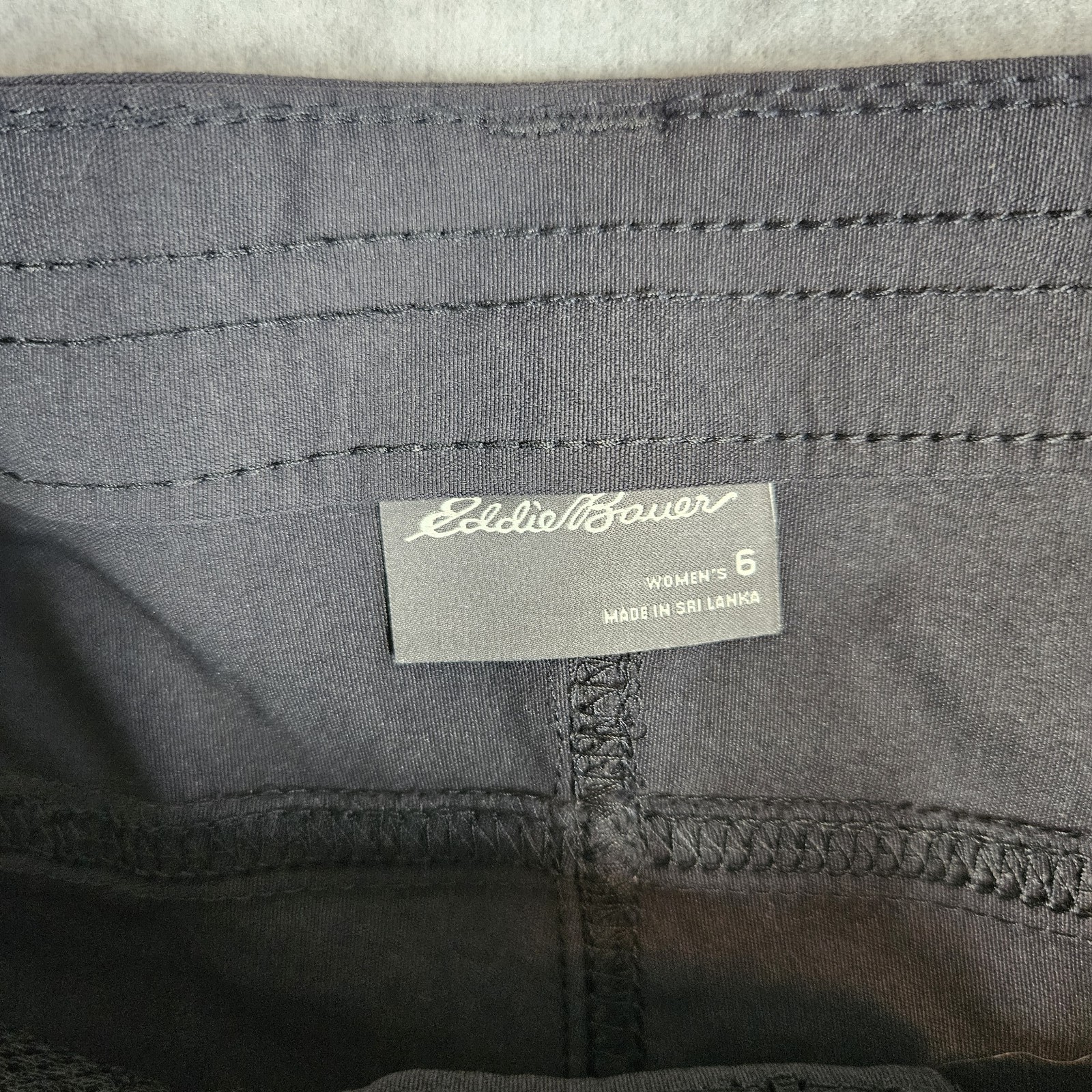 Eddie Bauer Women’s Rainier Capris Pants Size 6 Black Outdoor Hiking Travel