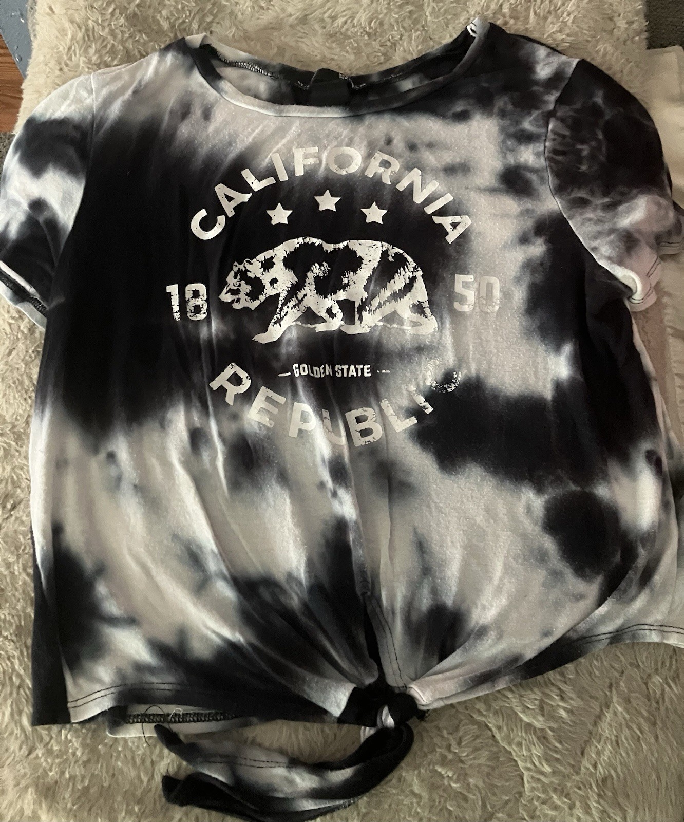 Women’s Black/White Tie-Dye California Republic Bear Tie-Front Crew T-Shirt