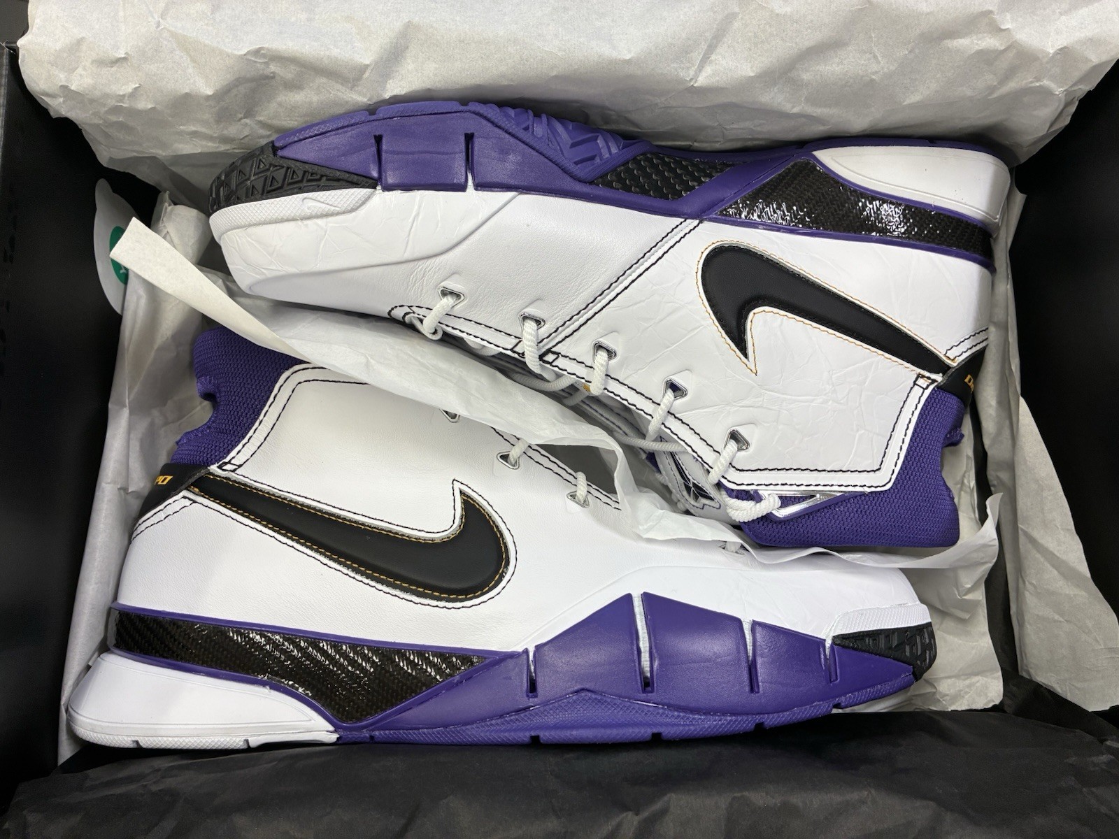 Nike Zoom Kobe 1 Protro “81 Points” White/Black/Purple Mid Top IM0542-100
