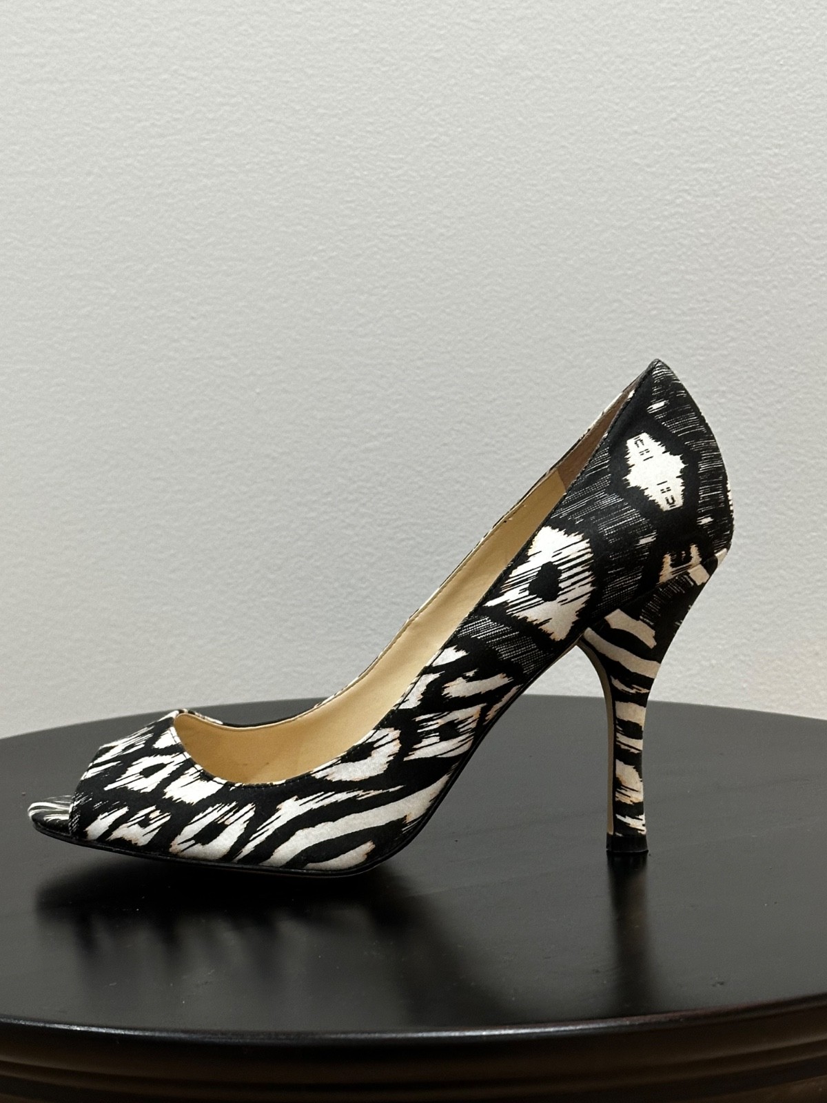 Joan & David Shoes – Fun and fashionable design. Open toe pump.