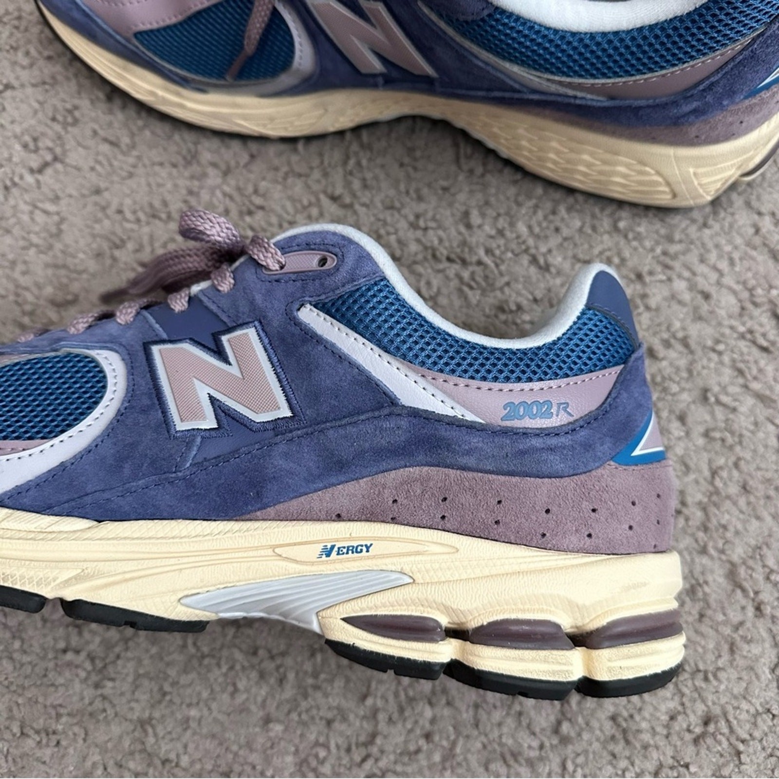 New Balance 2002R Sneakers Mens 12 Dream State