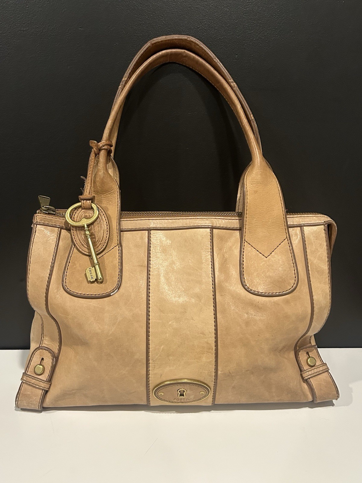 Vintage FOSSIL Reissue Tan Leather Satchel Shoulder Bag Purse Y2K Boho Key Charm