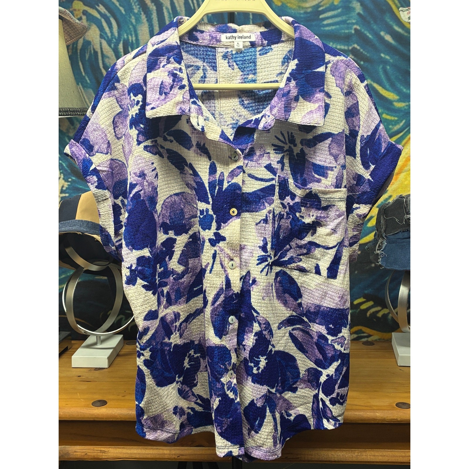 Kathy Ireland Indigo Floral Textured Button Front Blouse Women’s XL Short Sleeve