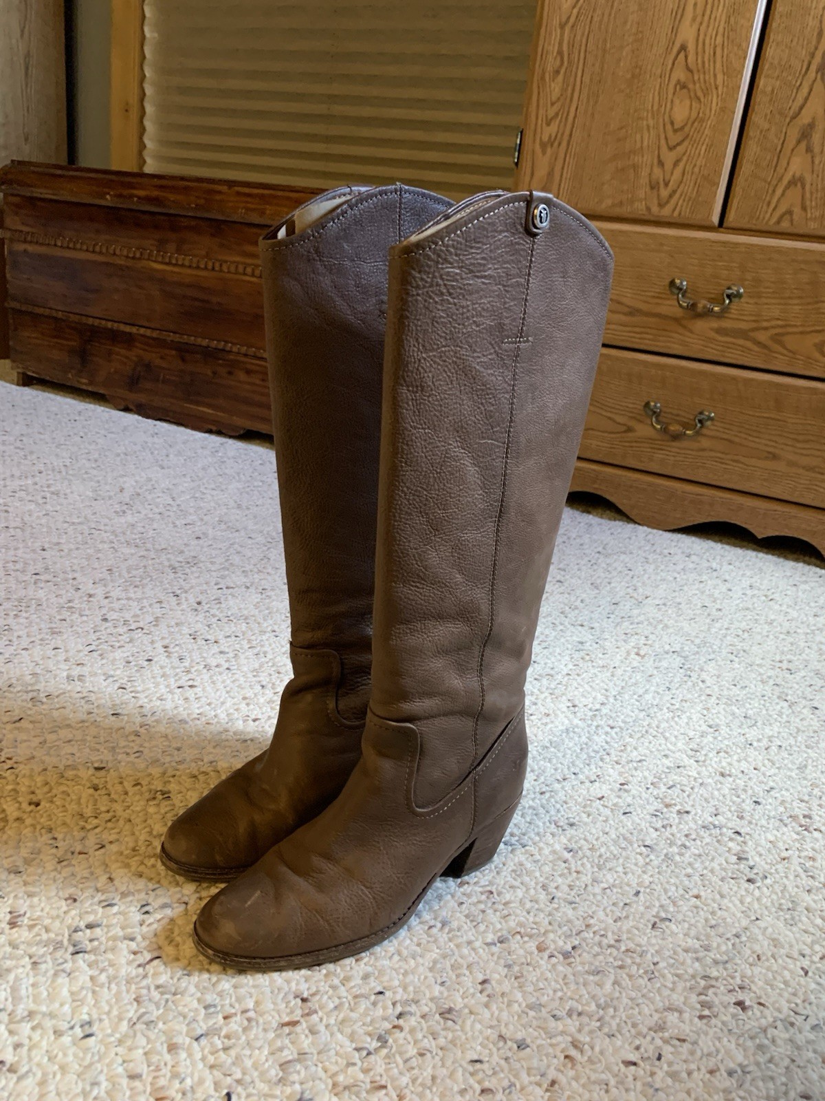 Frye Women’s Size 6 Tall Boots