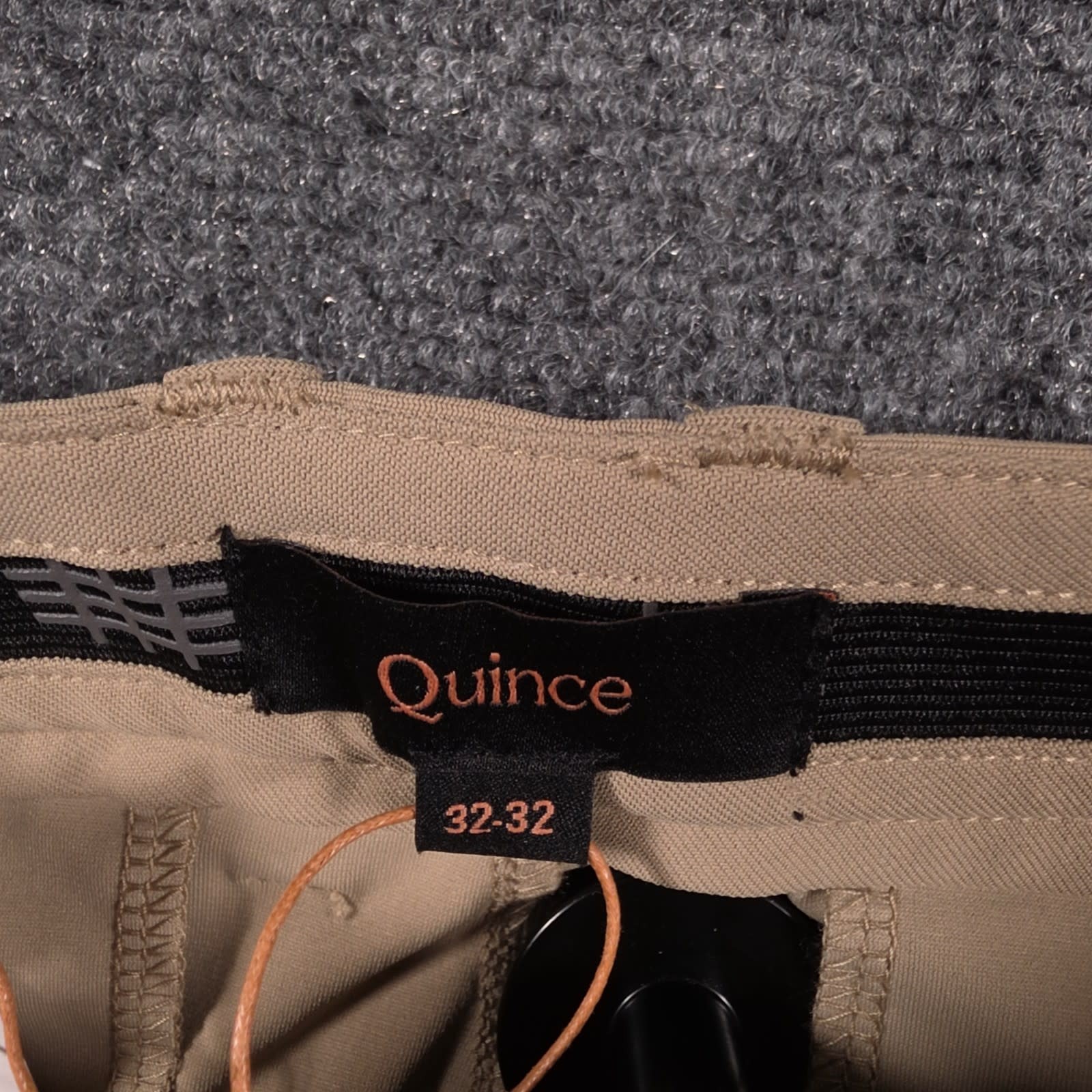 NWT Quince Performance Stretch Technical Dress Pants Mens 32×32 Sand Dune Golf