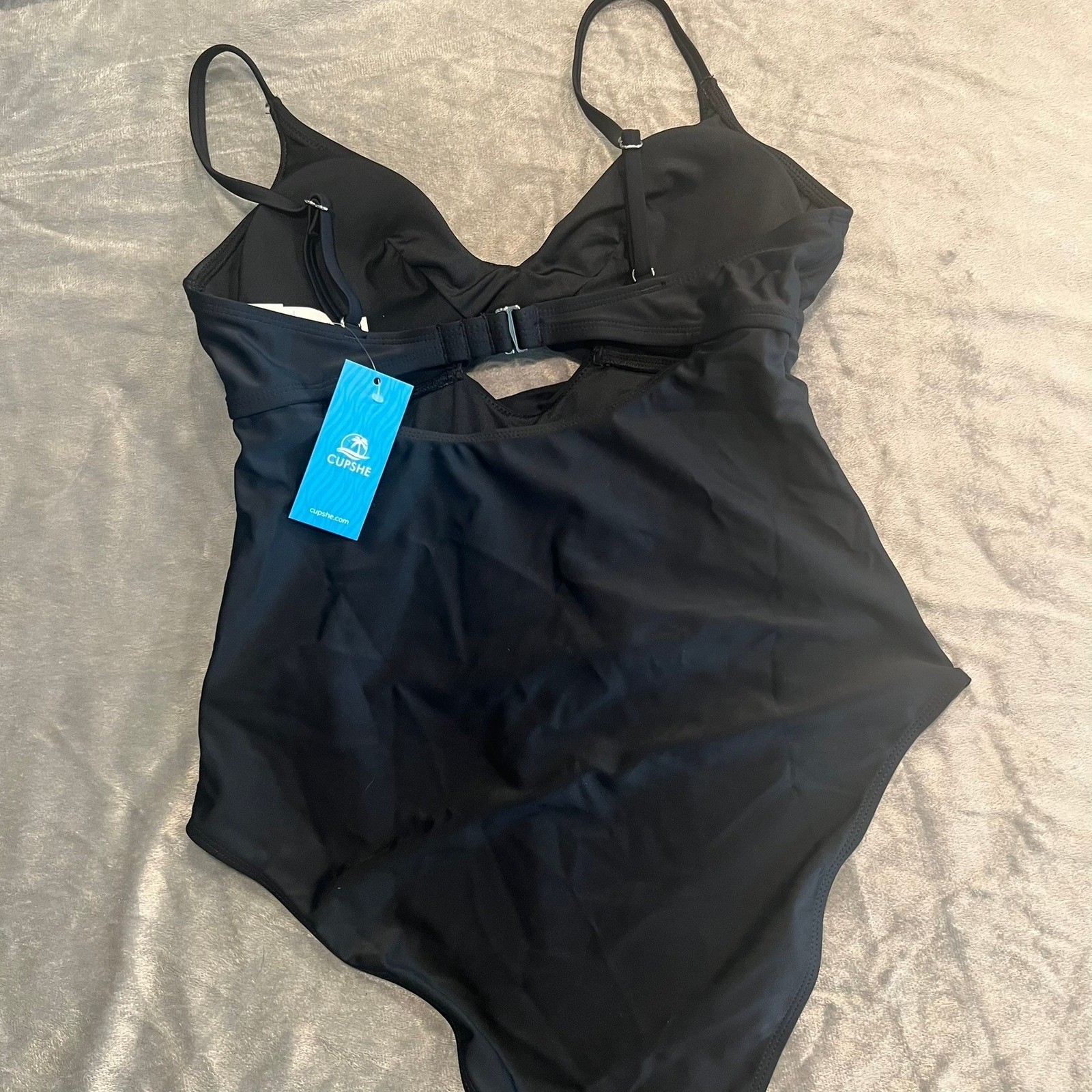 Cupshe Black Twist Front One Piece Swimsuit Tummy Control size L
