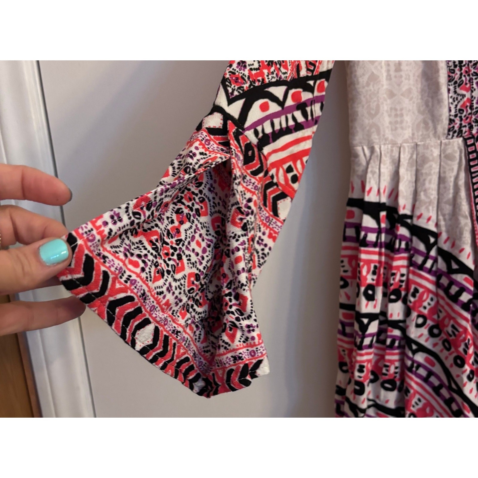 Free People Tegan Border Print Mini Dress Boho Artsy Bell Sleeve Keyhole Size 10