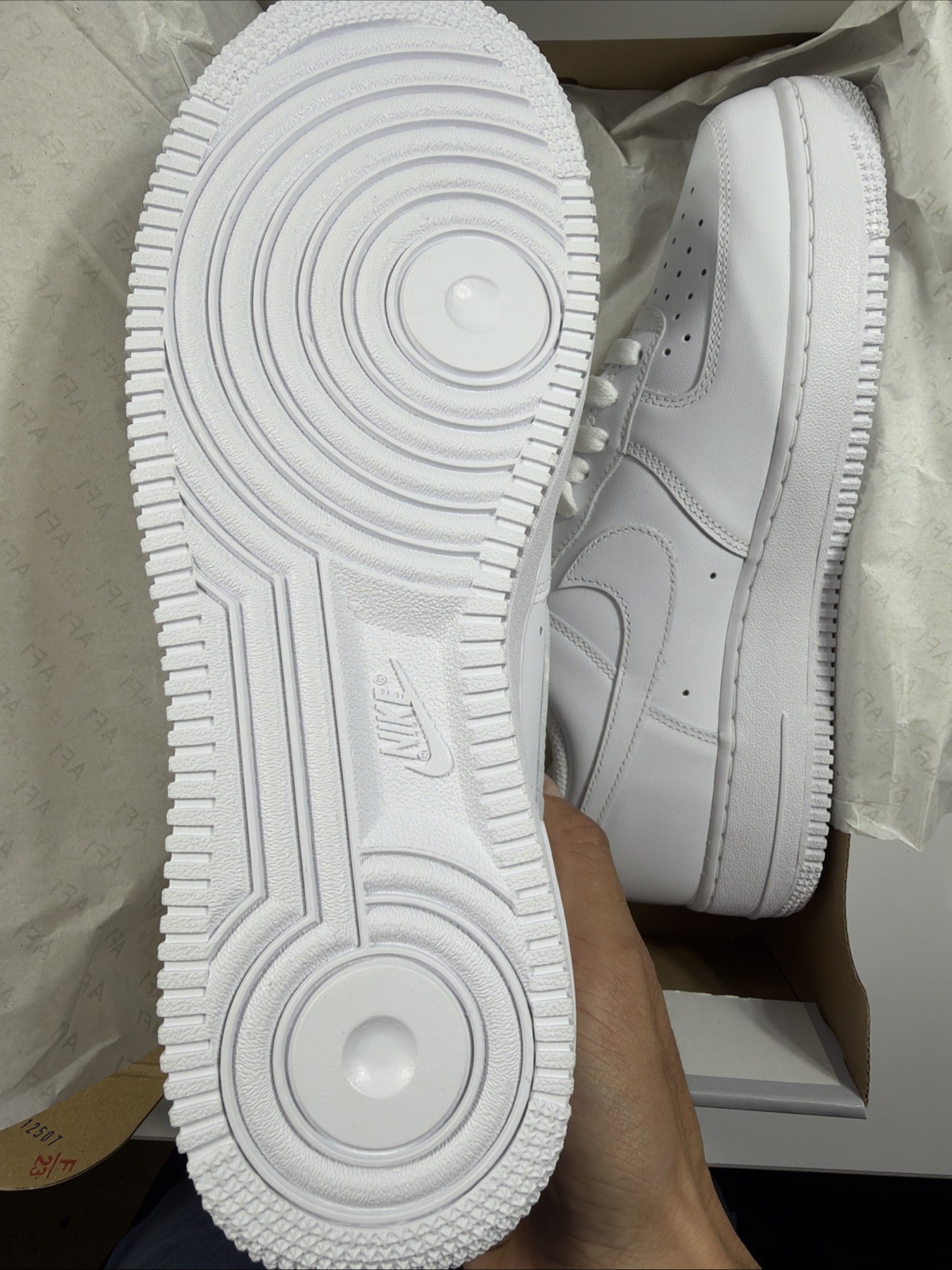 Nike Air Force 1 Low White Mens size 8 Brand New