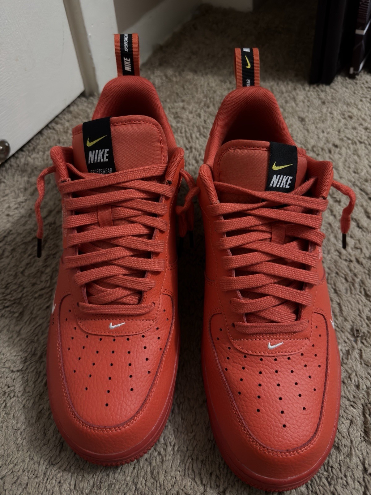 Nike Air Force 1 Men’s Low Top Sneaker Red/White Lace-Up Solid Athletic
