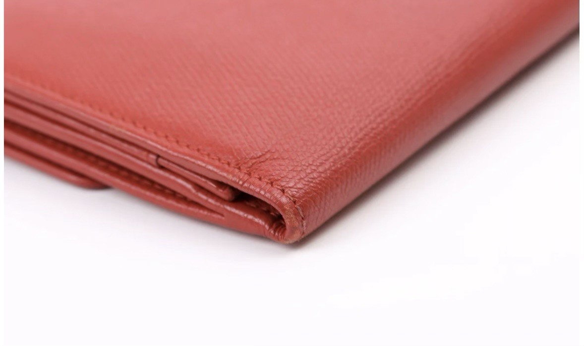 CC Button Long Wallet Grained Calfskin 8M Red