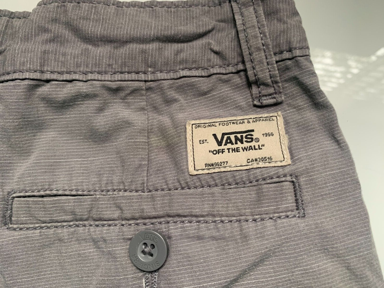 Van’s Medium Grey “Off The Wall” Boys School / Casual Walking Shorts Size 8