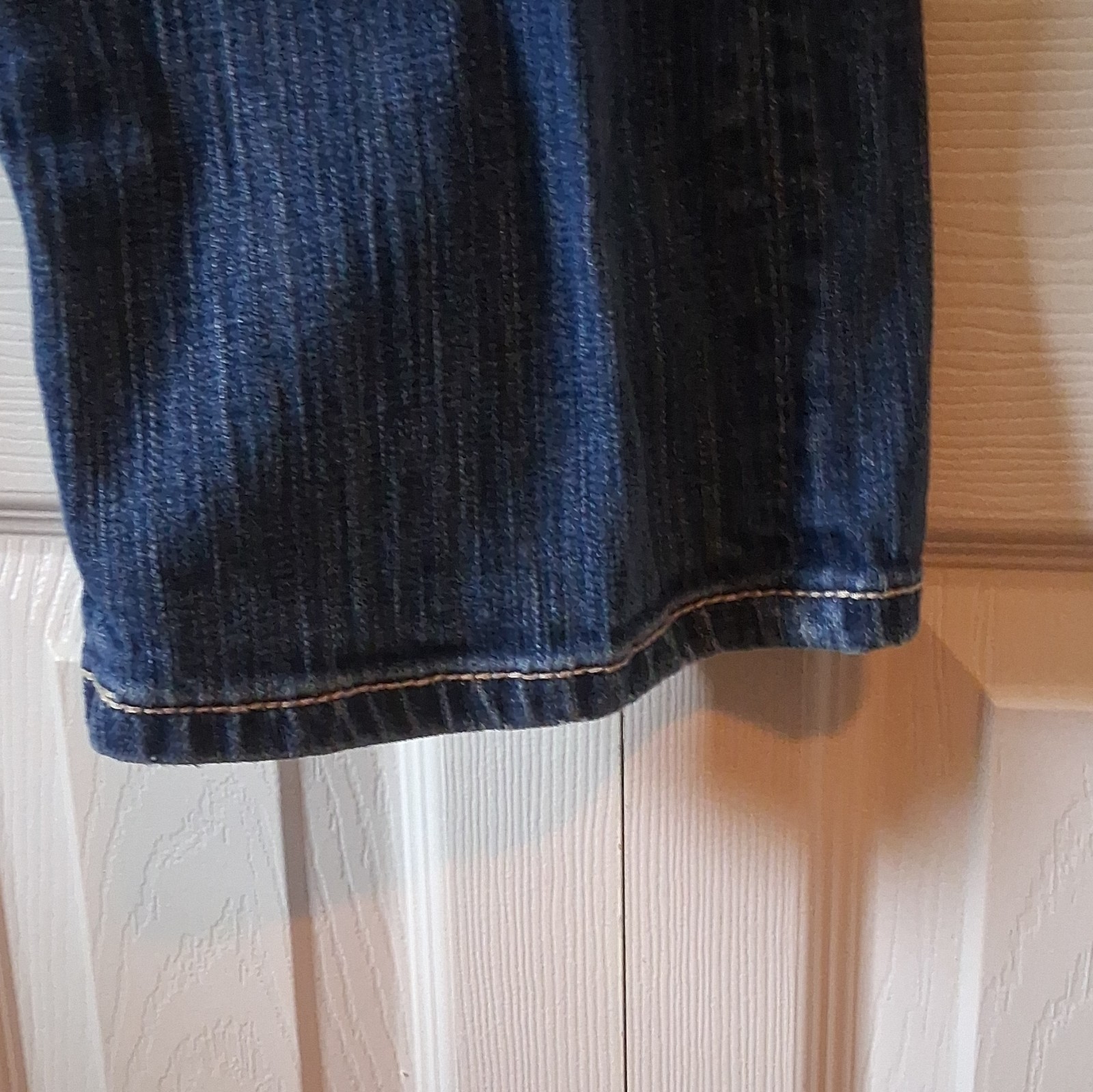 BKE Women’s Bootcut Jeans Blue Medium Wash Low Rise 5-Pocket Button Accents
