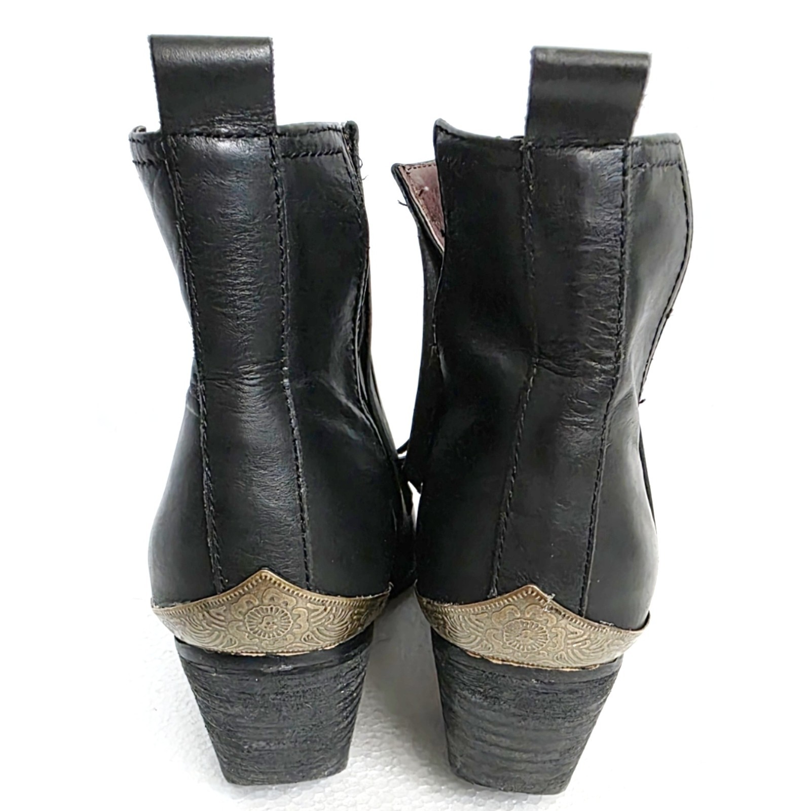 L&B Women’s Fring Black Leather Ankle Bootie Pointed Toe Fringe Block Heel Sz 6