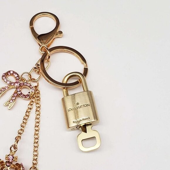 LV Authentic Gold Lock & Key 🔑 Luxury Bag Charm w/ Unbranded Flower Keychain