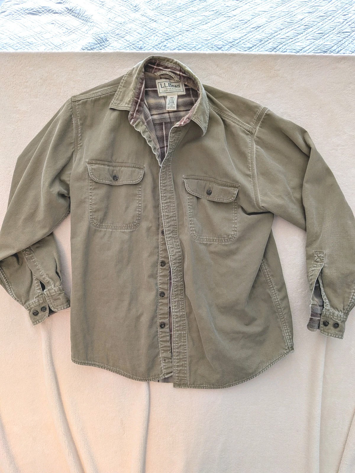 LL Bean 0MS96 Flannel Lined Cotton Canvas Jacket Shirt Tan Khaki Men’s Med Flaw
