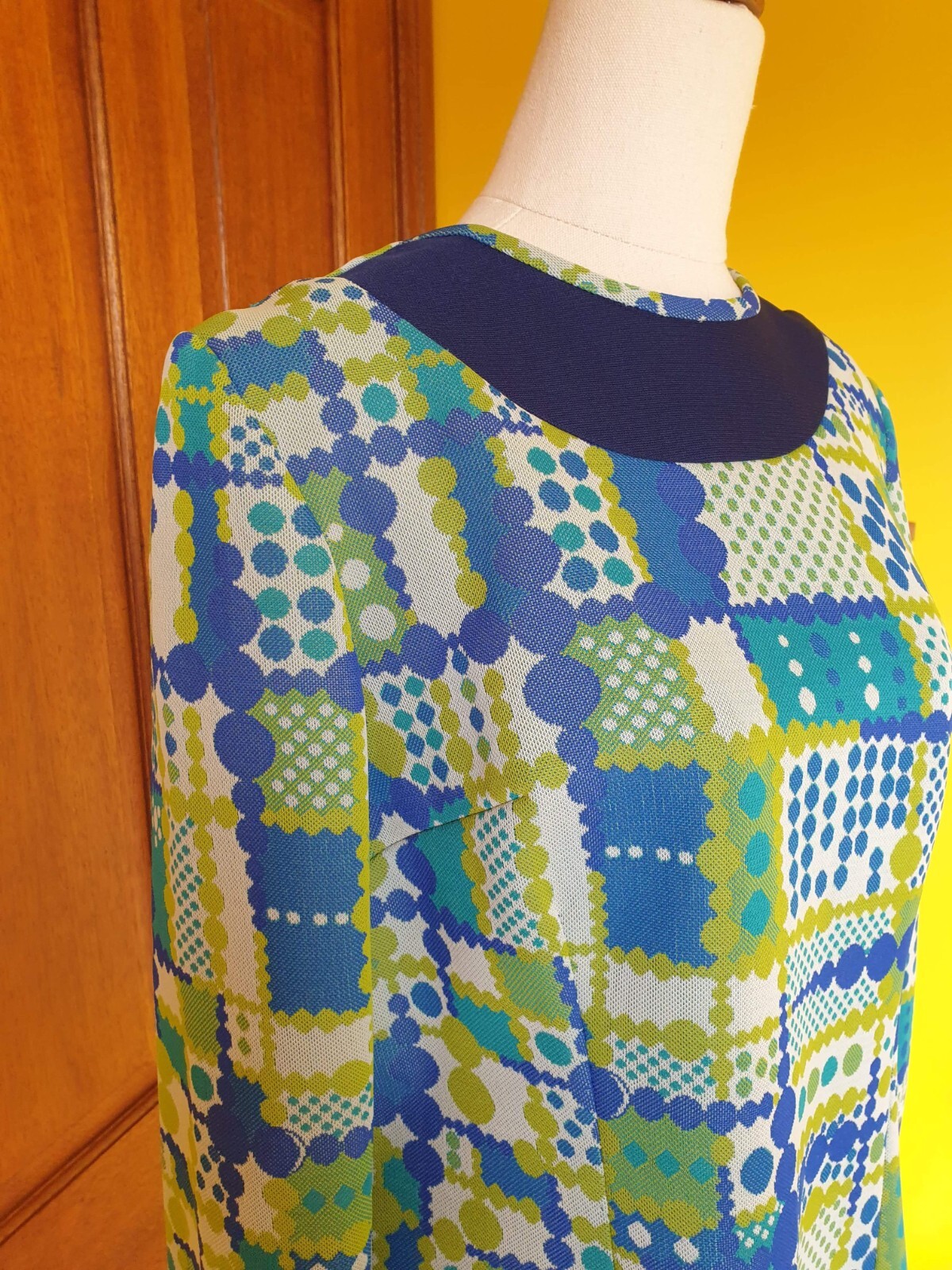 Vintage 1960s Geometric Green & Blue Mod Dress – Size 12