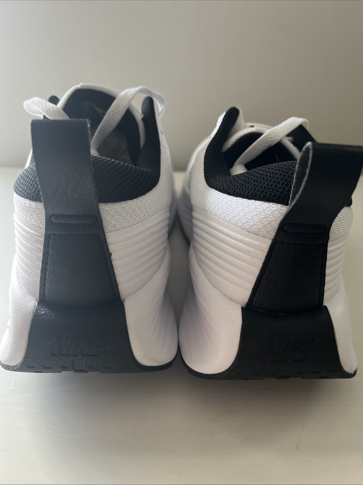 Nike Promina Mens 8.5 White Black Athletic Running Shoes Sneakers FV5285-101