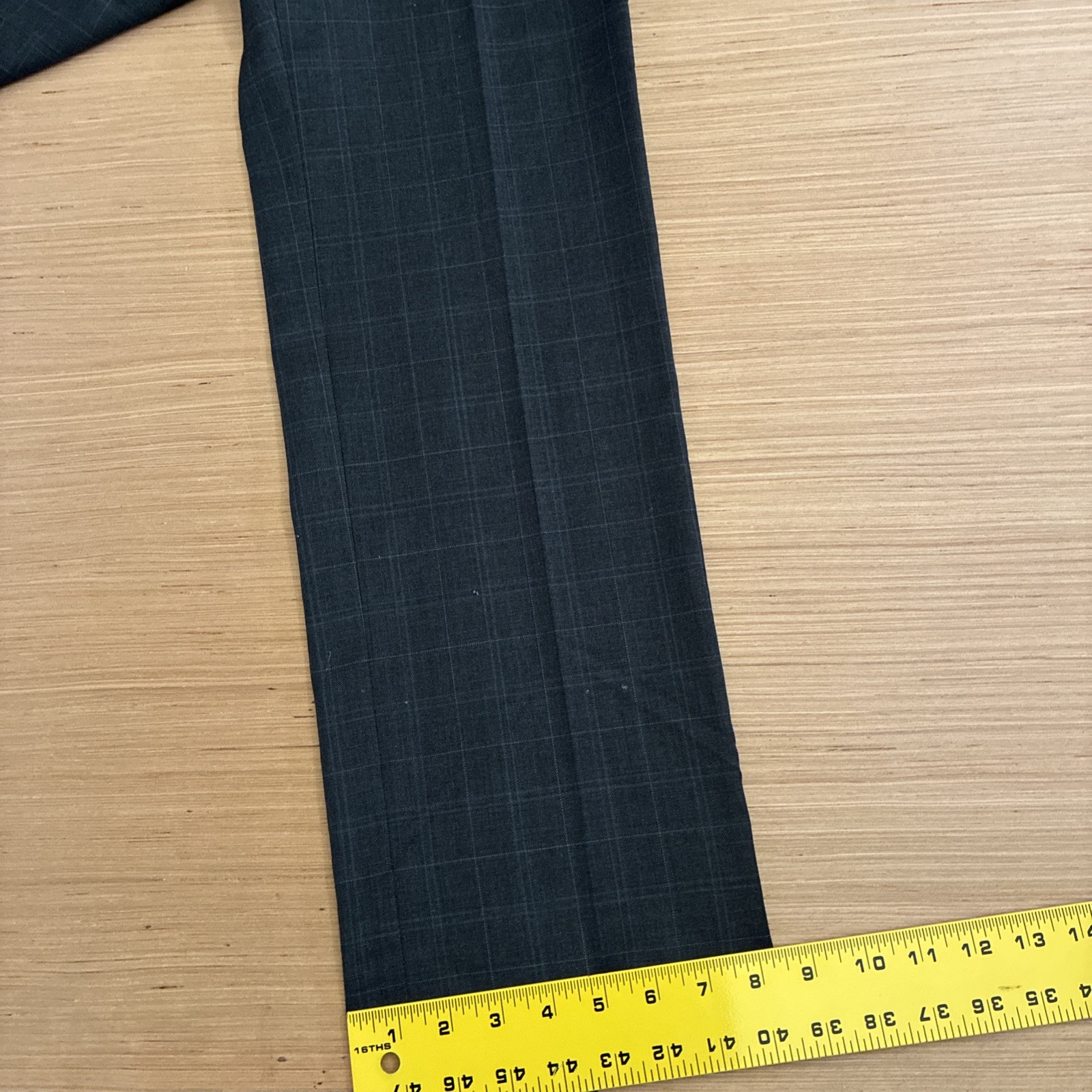 Tommy Hilfiger Men’s Size 32×32 Tailored Trim Fit 100% Worsted Wool Pants