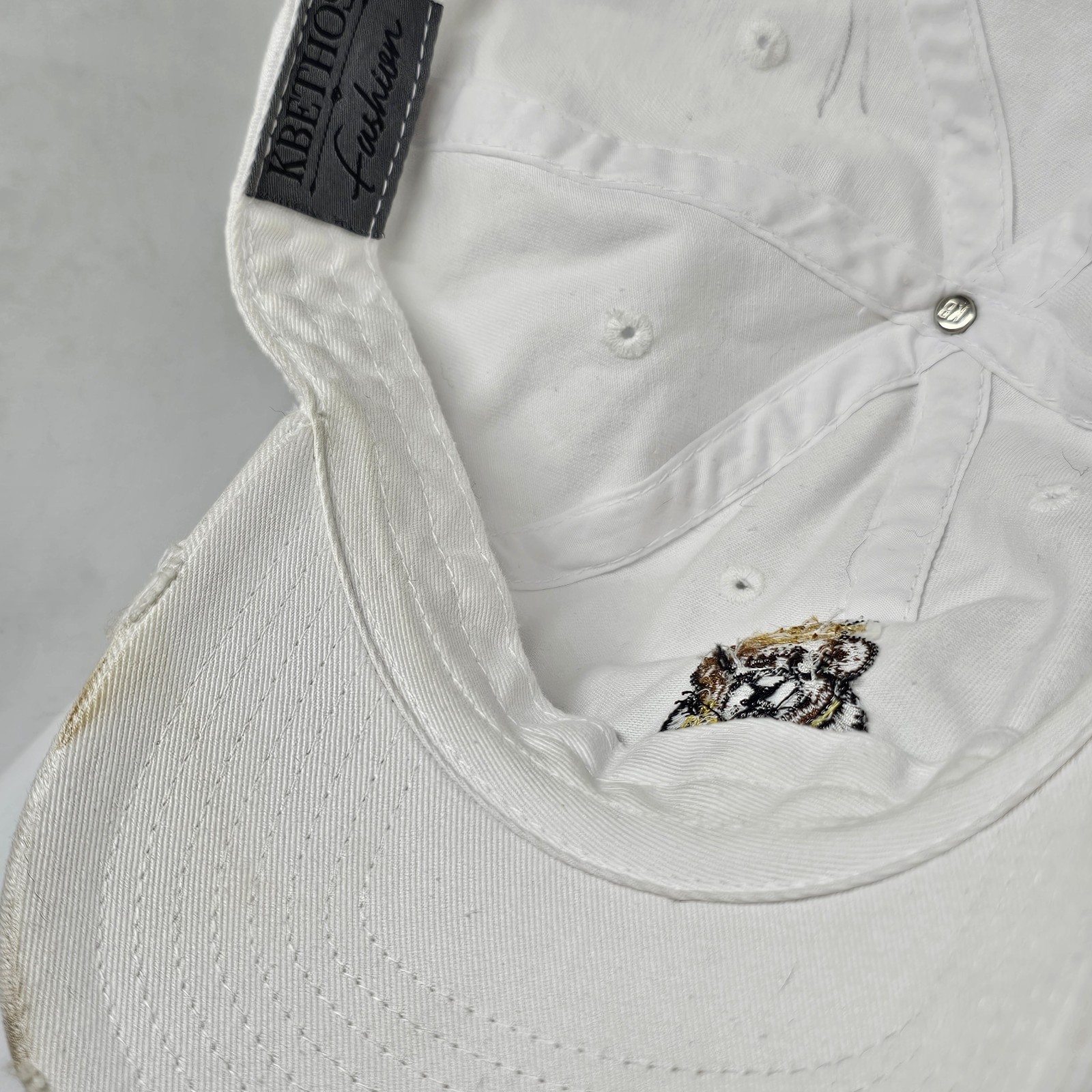 KBETHOS King Papa Bear Distressed 6 Panel Hat White Distressed