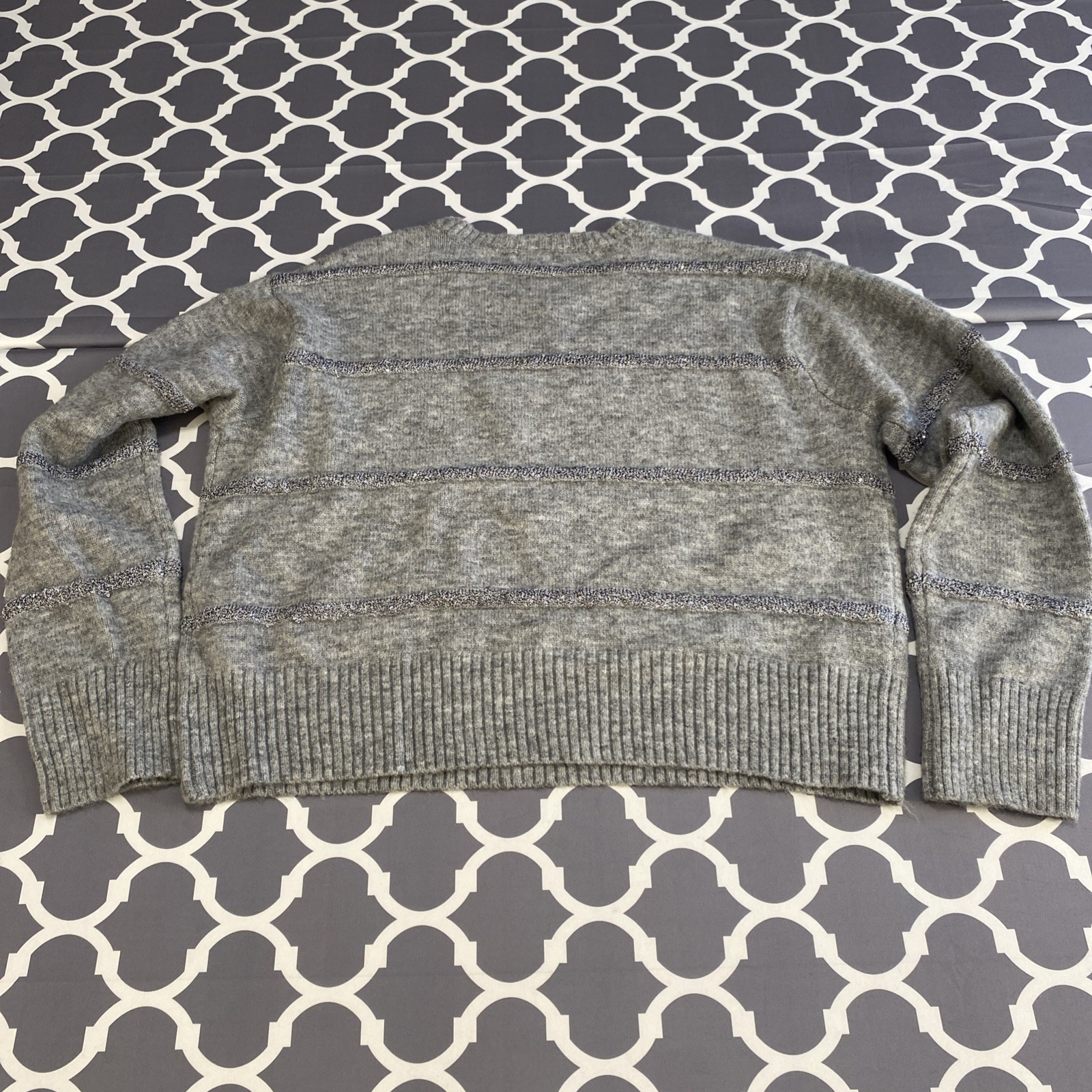 NWT Women’s a.n.a. Silver & Gray Sweater Size M