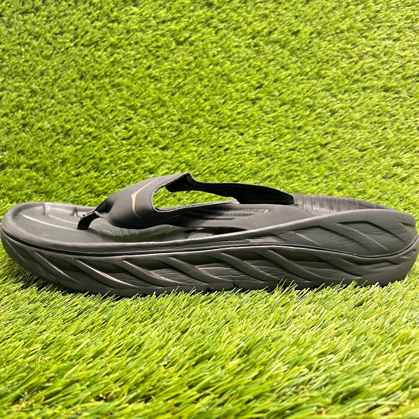 Hoka One One Ora Recovery Flip Mens Size 12 Black Beach Outdoor Thong Sandals