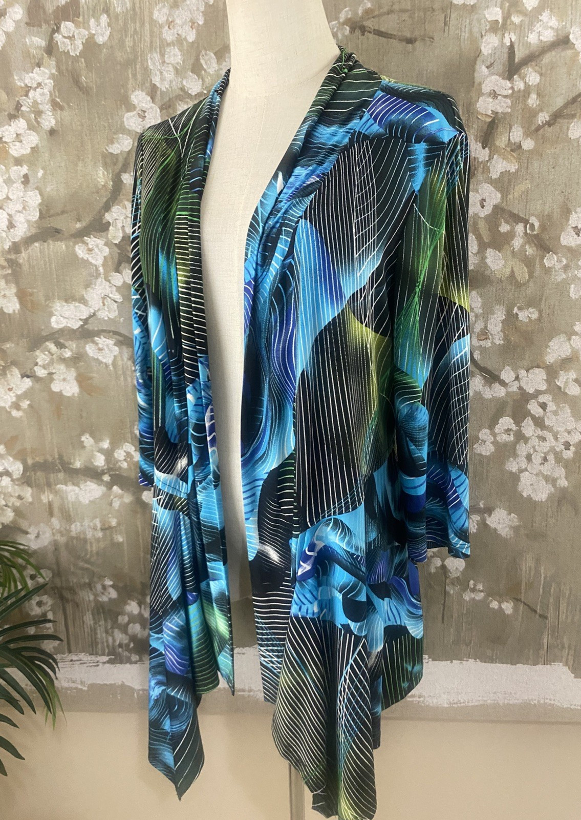 FRANK LYMAN DESIGN Blue Black Artsy Open Front Sharkbite Cardigan Sweater Top 12