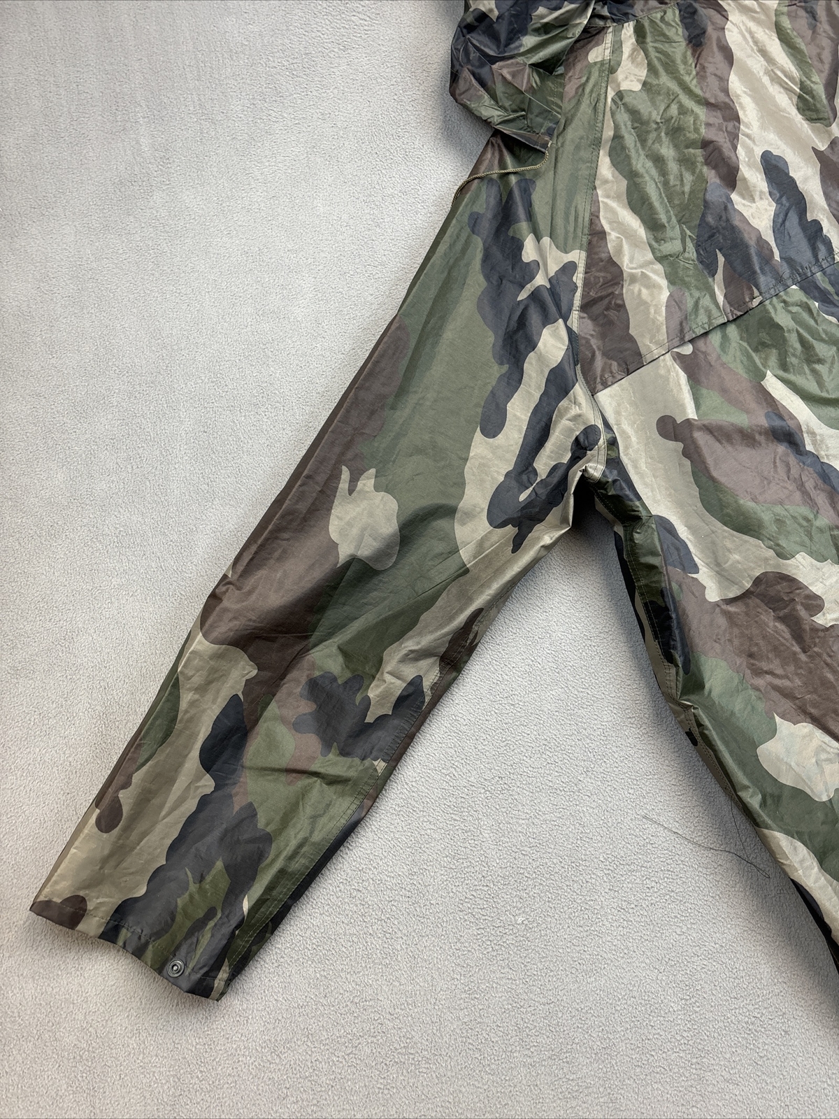 Mil-Tec by Sturm Men’s XL Frog Camo Green Rain Hunting Jacket Removable Hood