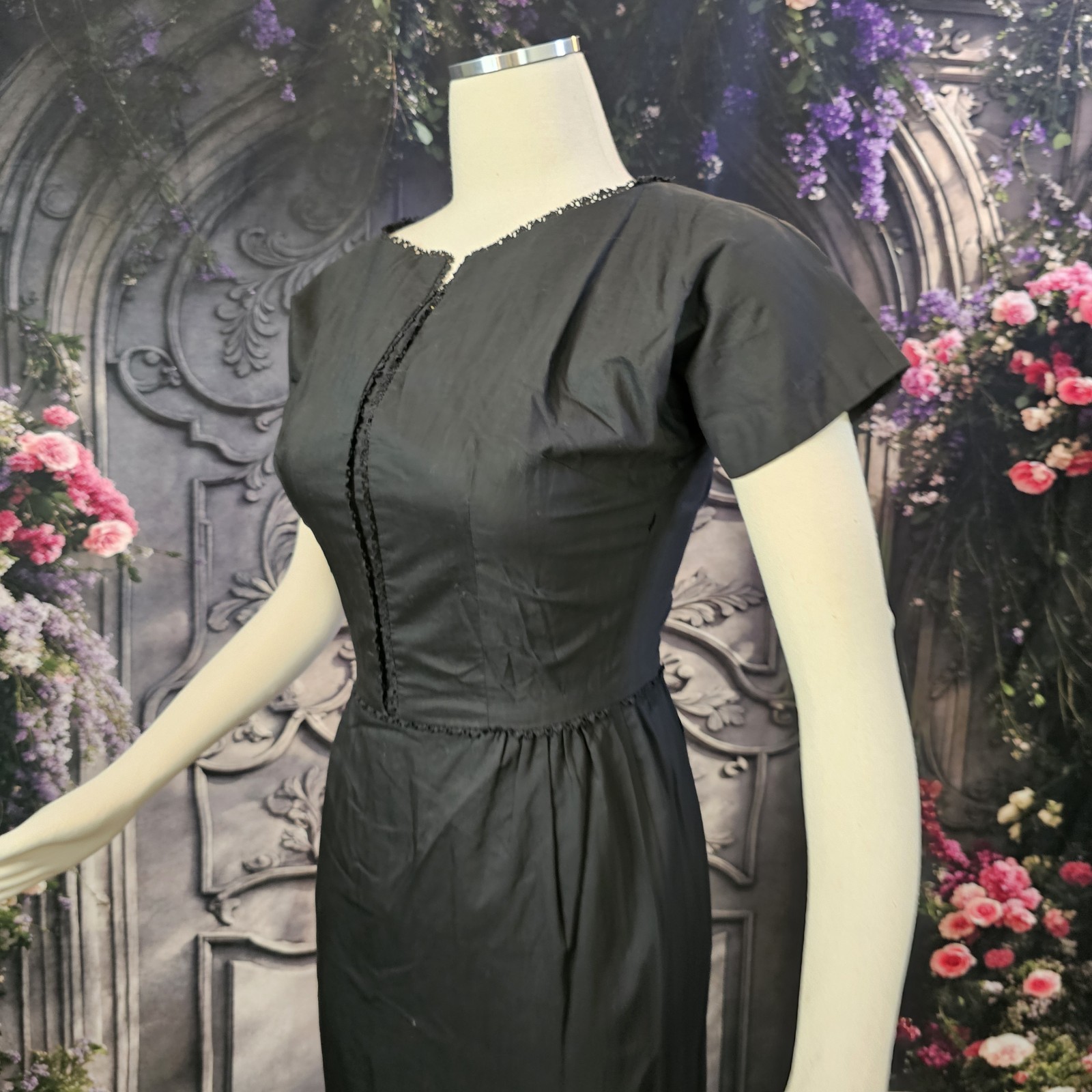Vintage 1950s Wiggle Dress Fitted Black Polished Cotton Pinup