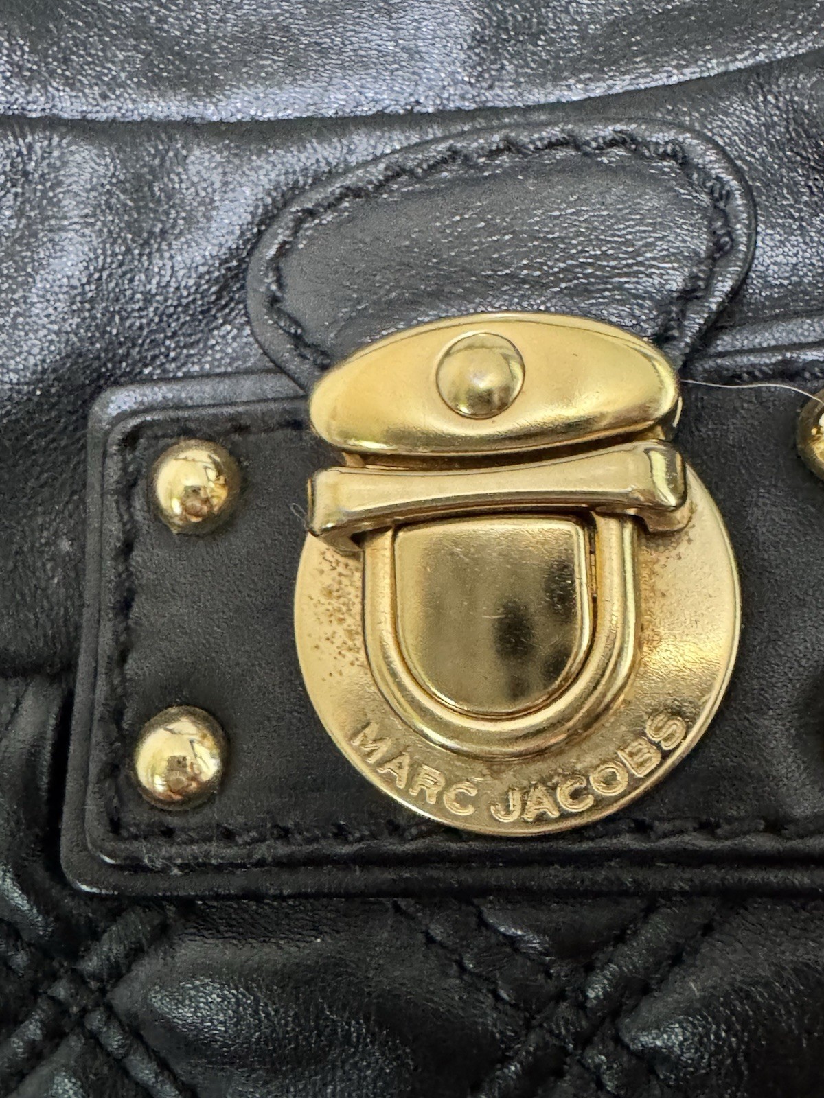 Marc Jacobs Black Quilted Shoulder Bag Hobo Turn Lock Zip Gold Hardware Charm