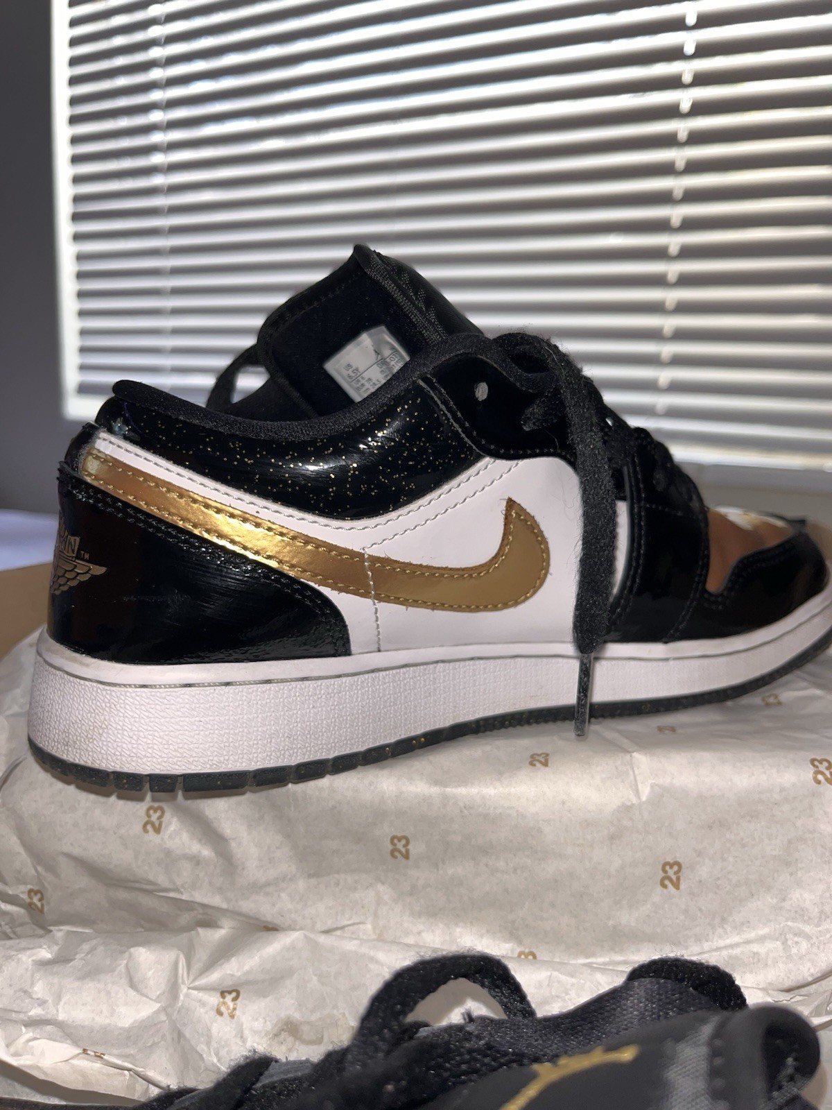 Size 6.5 – Air Jordan 1 Low Gold Toe