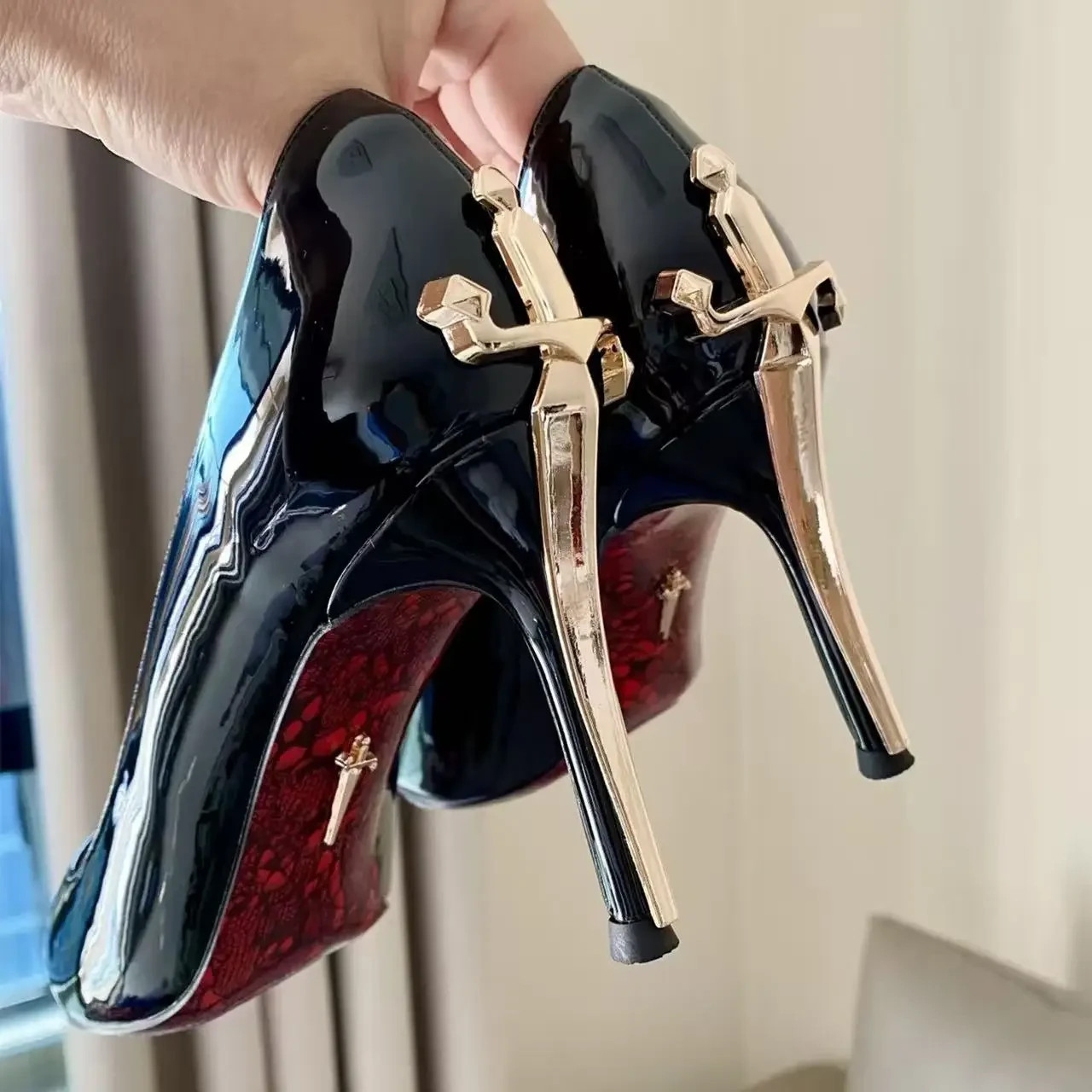 Women High Heels Pointed Sharp Blade Golden Blade Scepter 2026