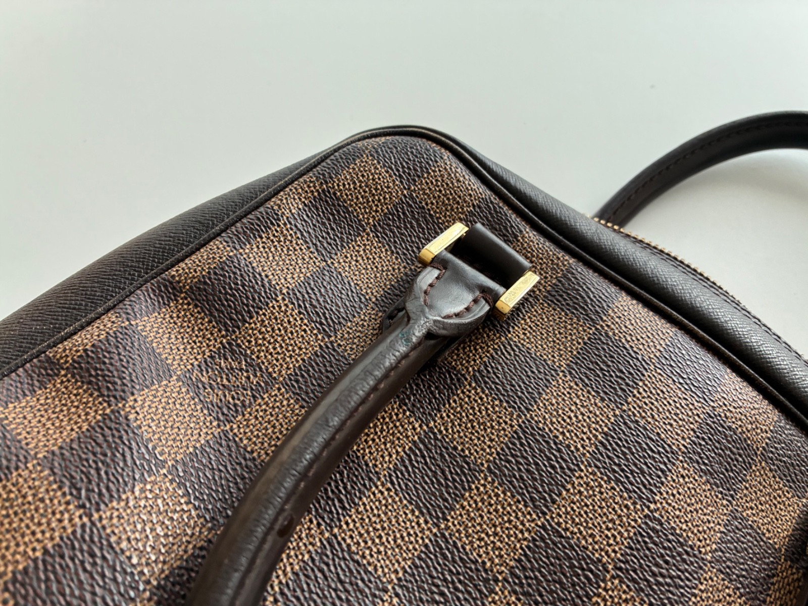Louis Vuitton Damier Ebene Handbag – Authentic