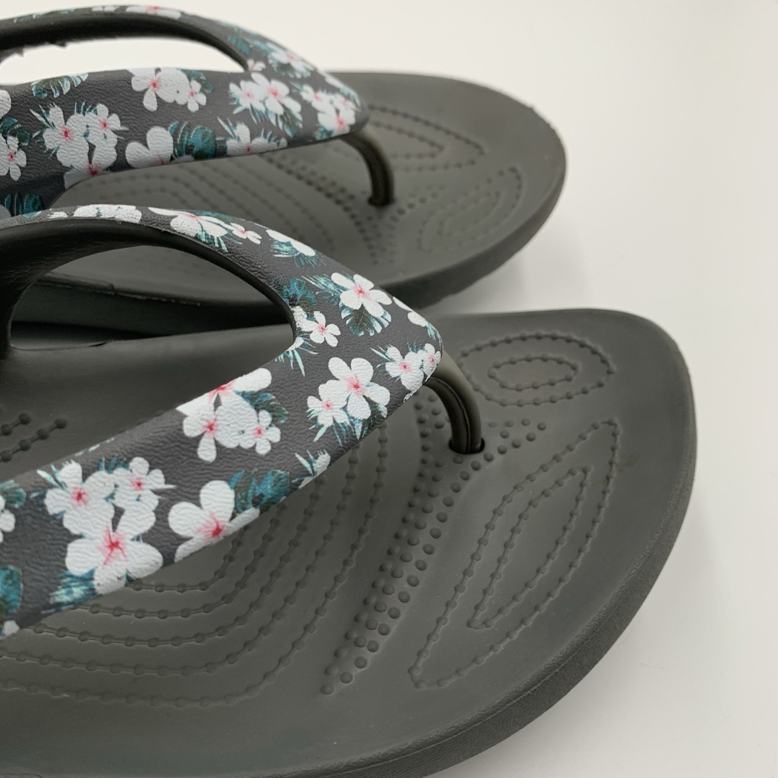 Crocs Womens Kadee ll Floral Thing Flip Flops Size 11