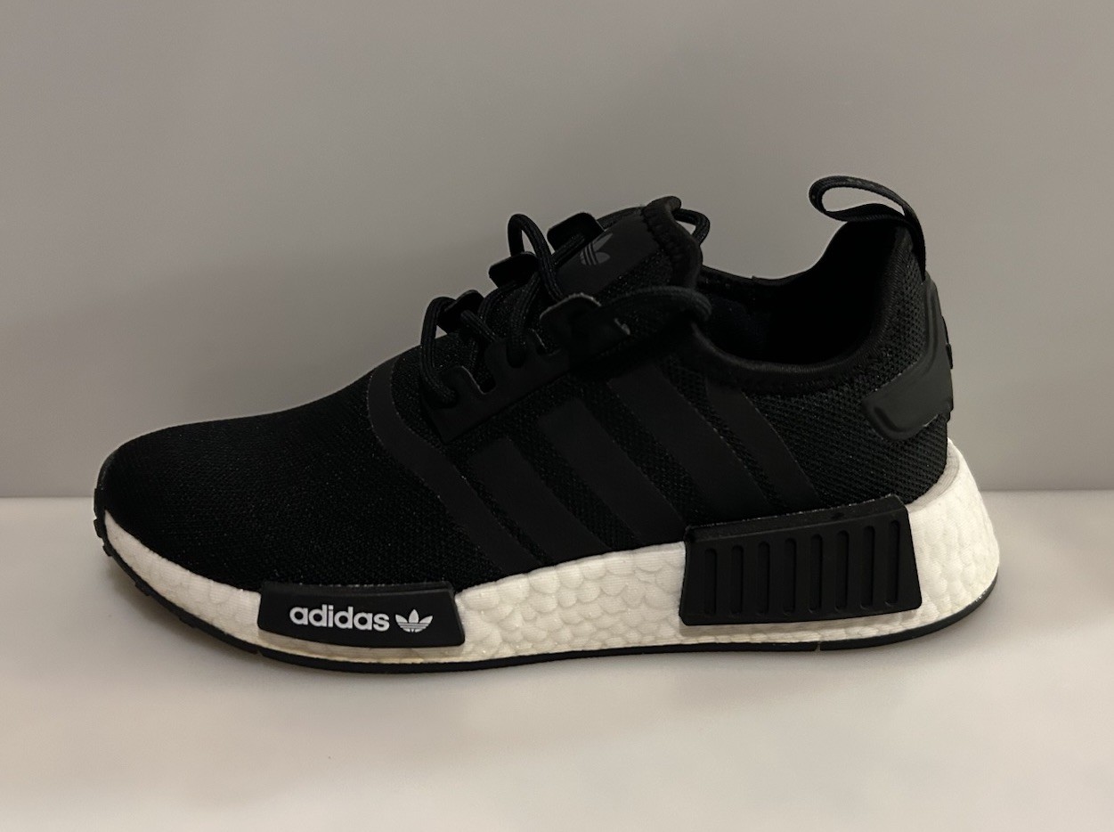 New Adidas NMD R1 Refined Black Running Shoes – Youth Size 5 / EU37 1/3 (Wm 6)