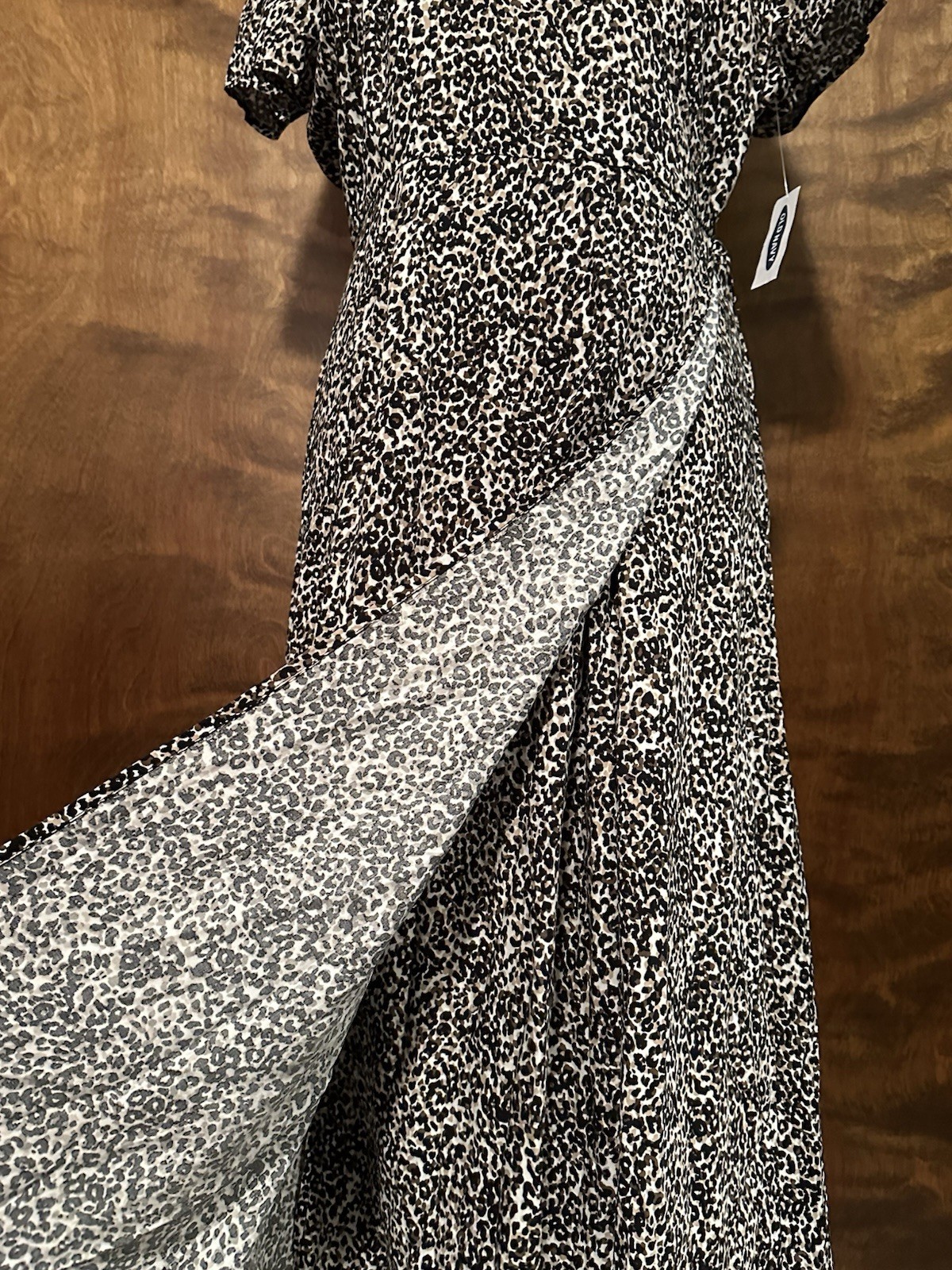 Old Navy Short Sleeve Fall Wrap Dress Womens L Black & Brown Animal Print Midi