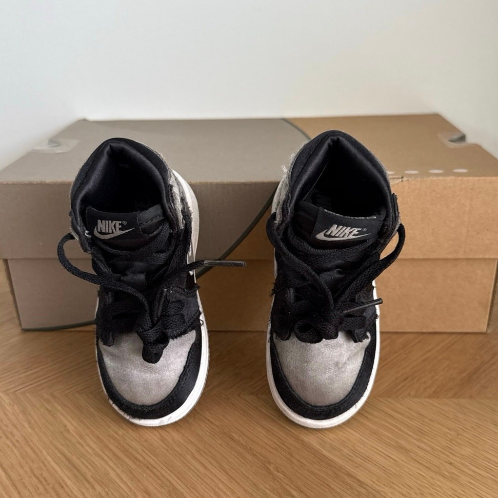 Nike Air Jordan 1 Satin Grey /Black Toddler Sneakers FD5305-010- SZ 6 C